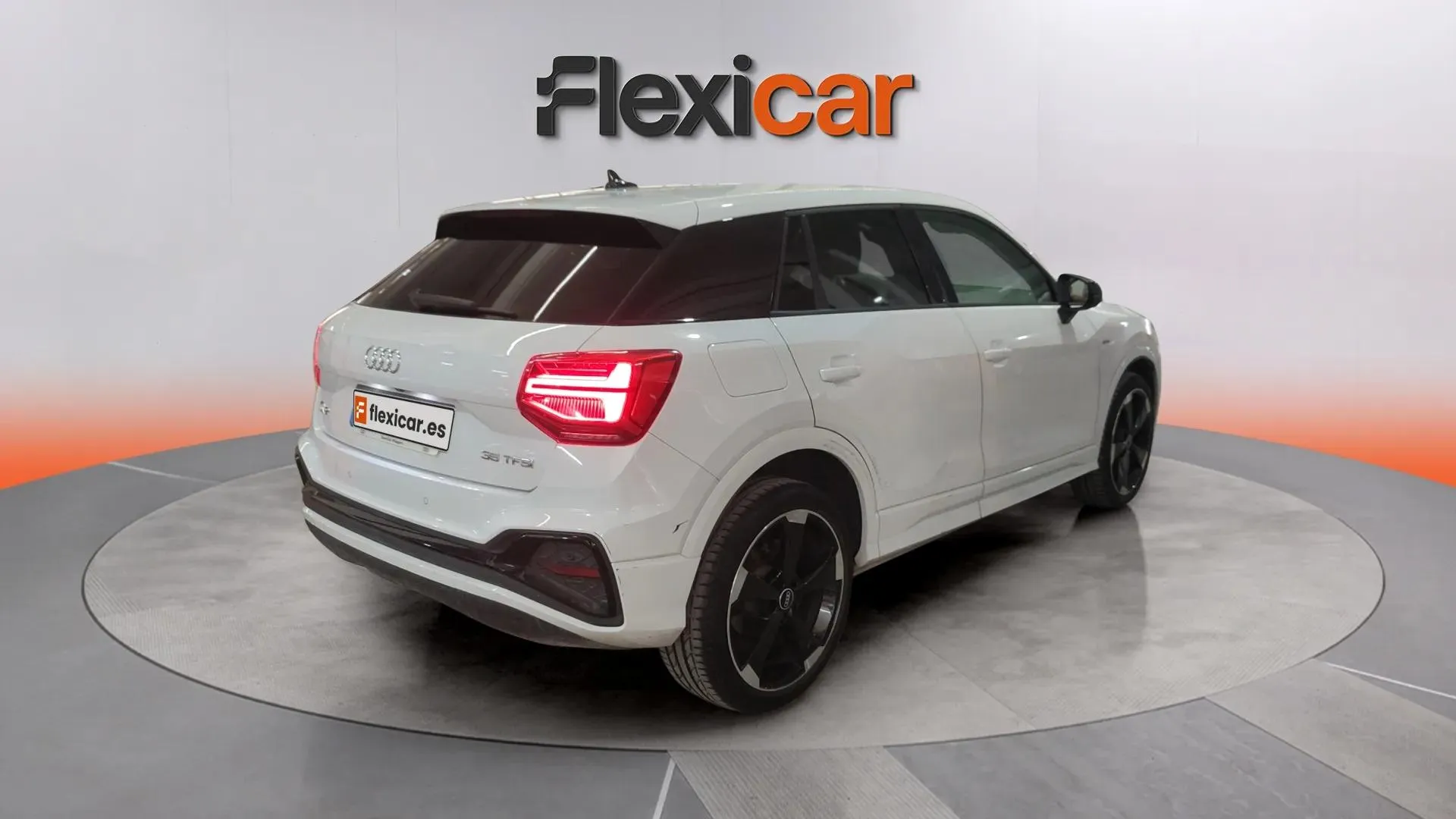 Audi Q2 Advanced 35 TFSI - foto 3