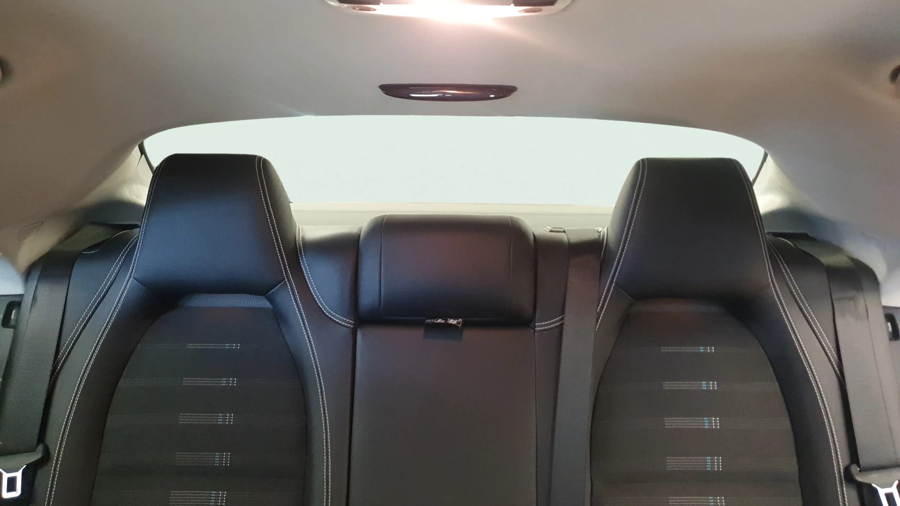 Mercedes-Benz CLA 200 - foto 12