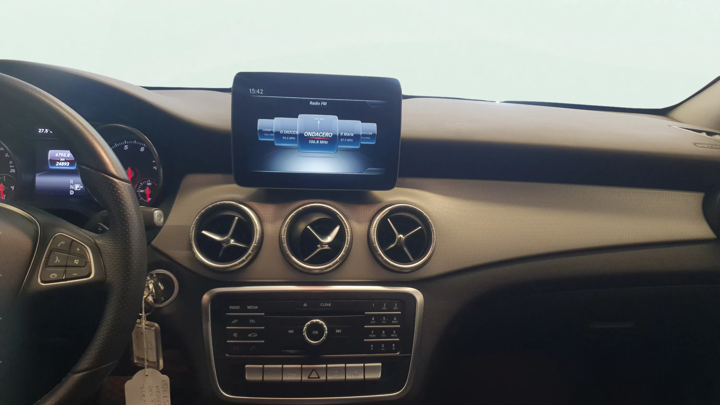 Mercedes-Benz CLA 200 - foto 7