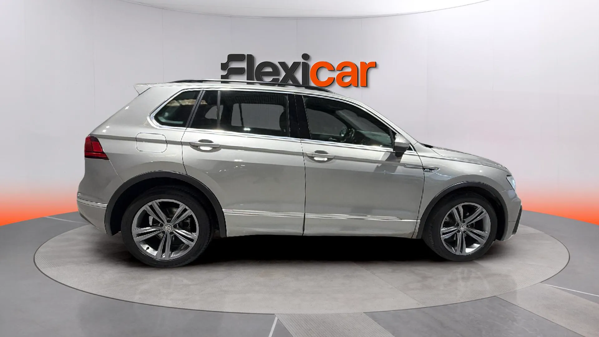Volkswagen Tiguan Sport 2.0 TDI DSG - foto 8