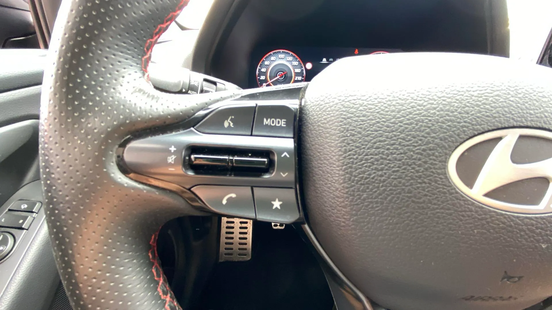 Hyundai i30 1.5 DPI N Line SE - foto 19