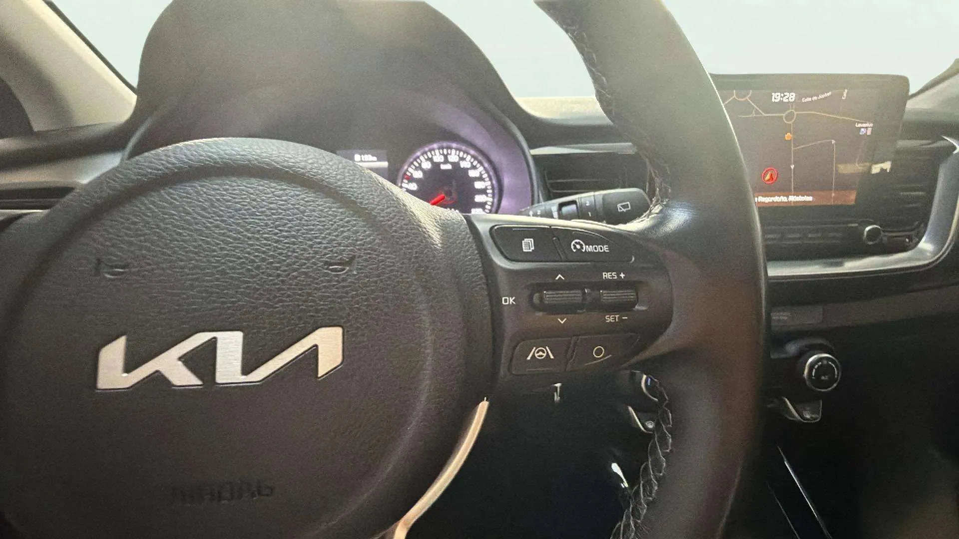 Kia Stonic 1.0 T-GDi MHEV Business - foto 23
