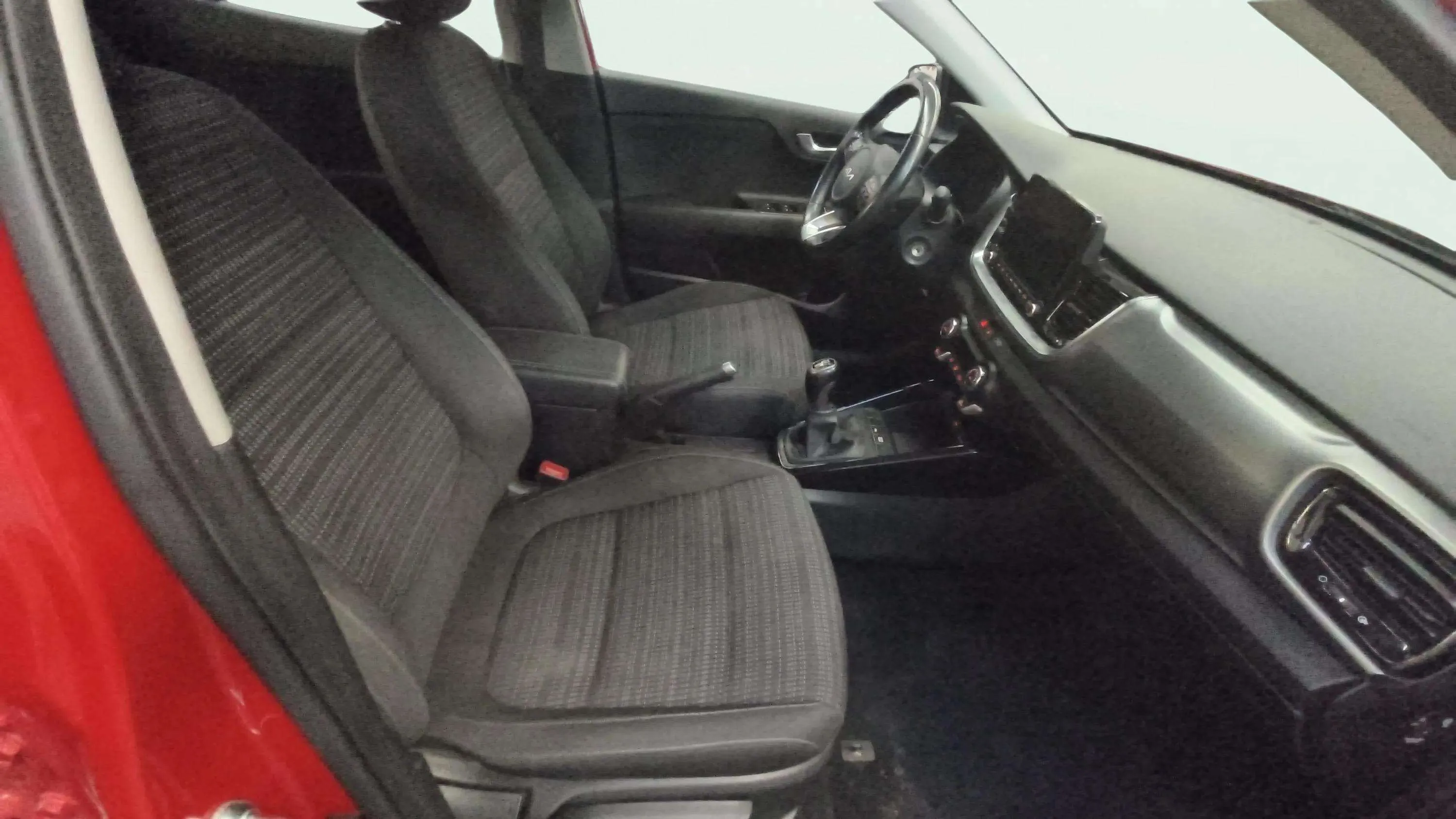Kia Stonic 1.0 T-GDi MHEV Business - foto 15