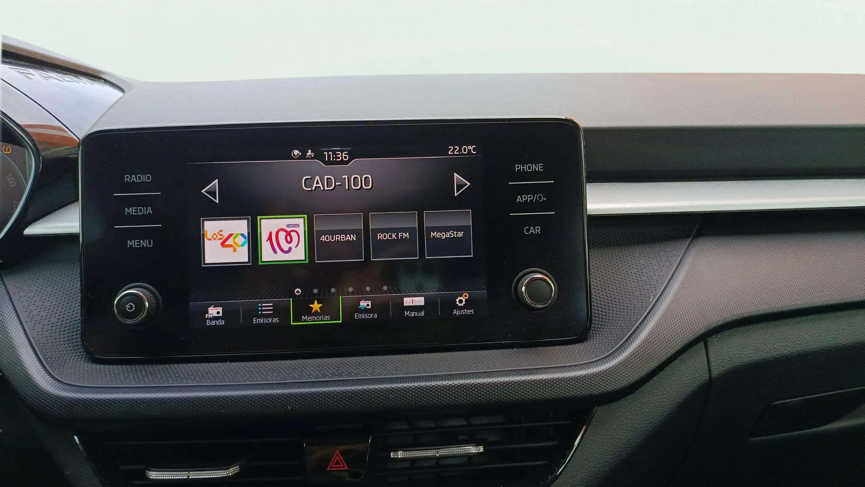 Škoda Fabia 1.0 TSI Ambition - foto 22