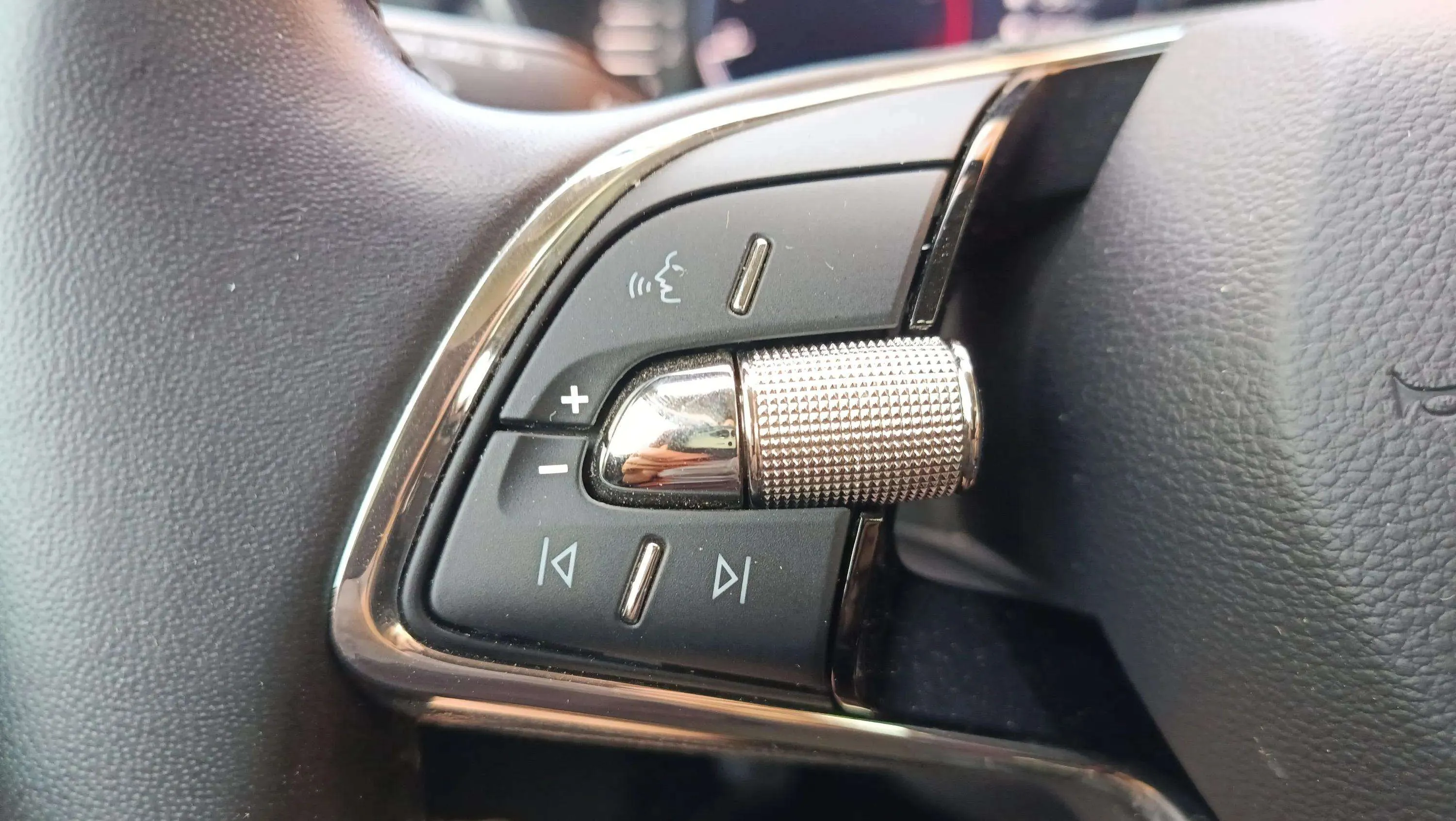 Škoda Fabia 1.0 TSI Ambition - foto 18