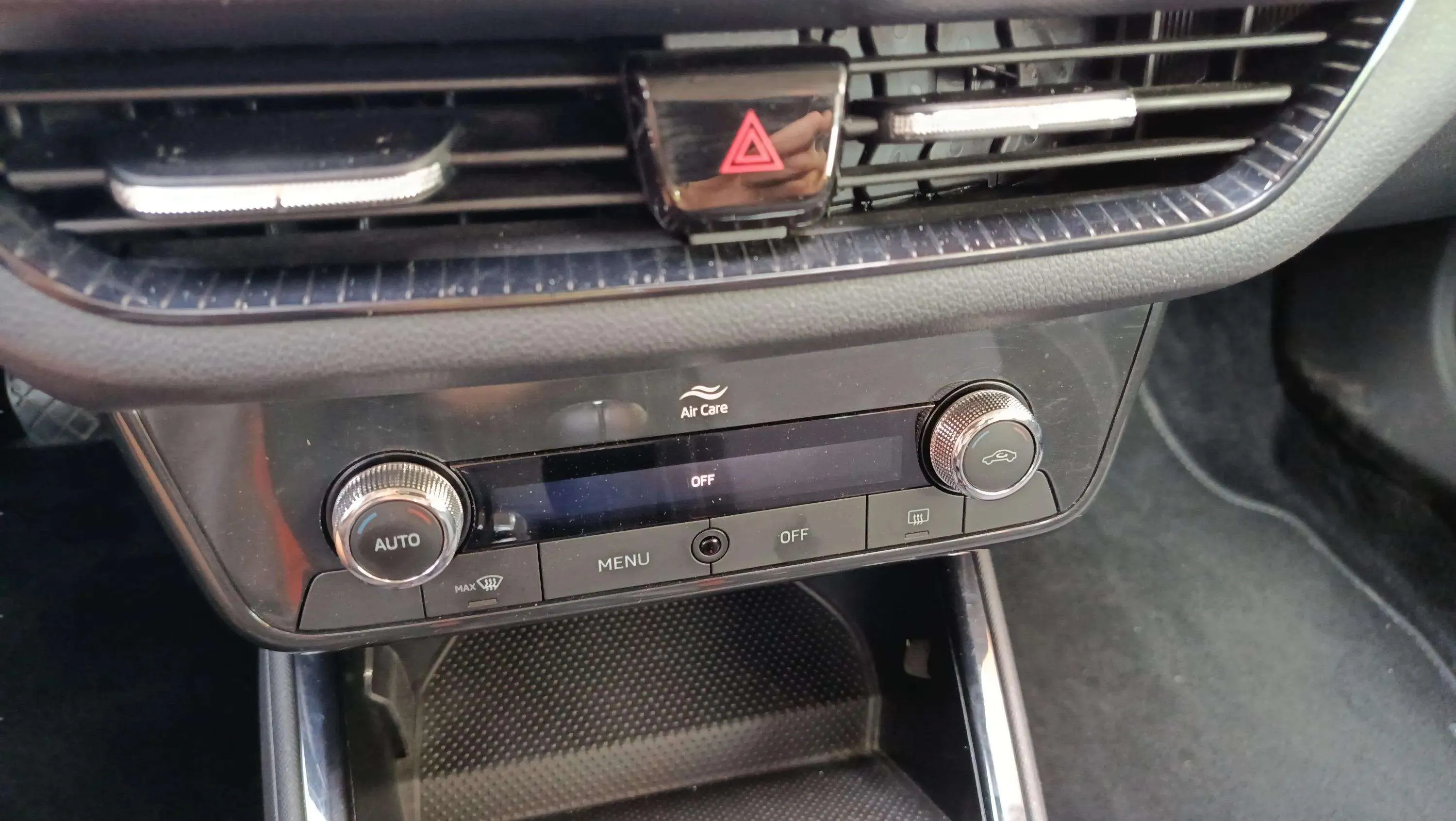 Škoda Fabia 1.0 TSI Ambition - foto 20