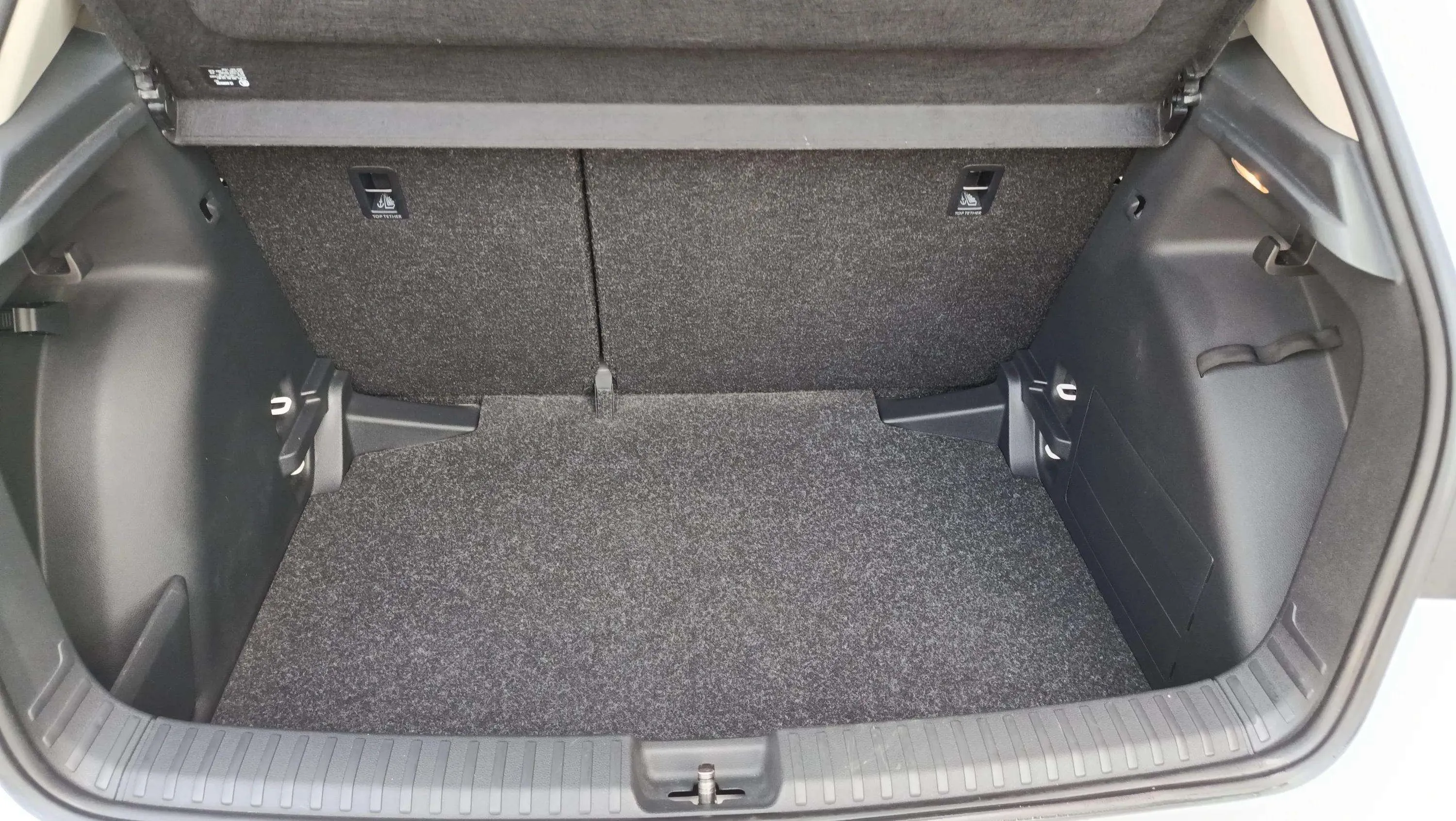 Škoda Fabia 1.0 TSI Ambition - foto 12
