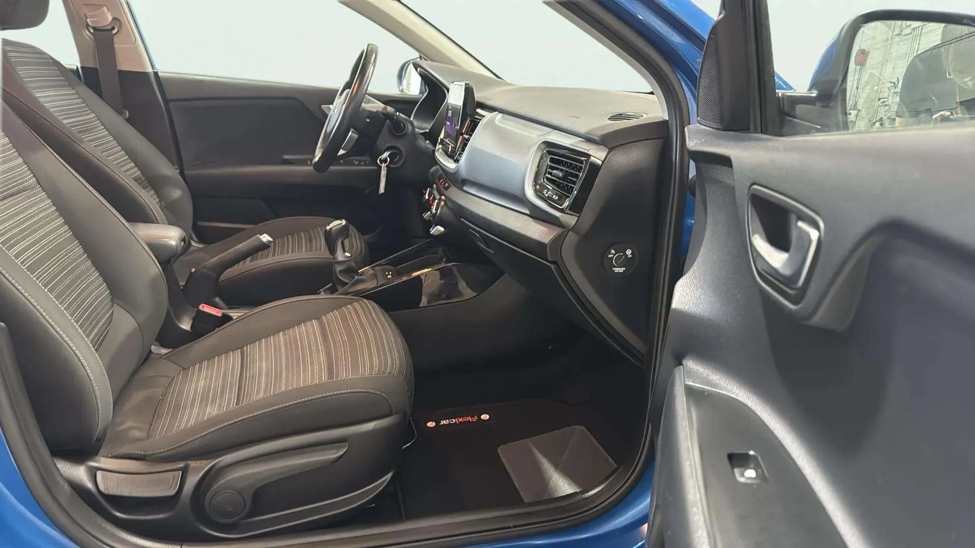 Kia Stonic 1.0 T-GDi MHEV Drive - foto 21
