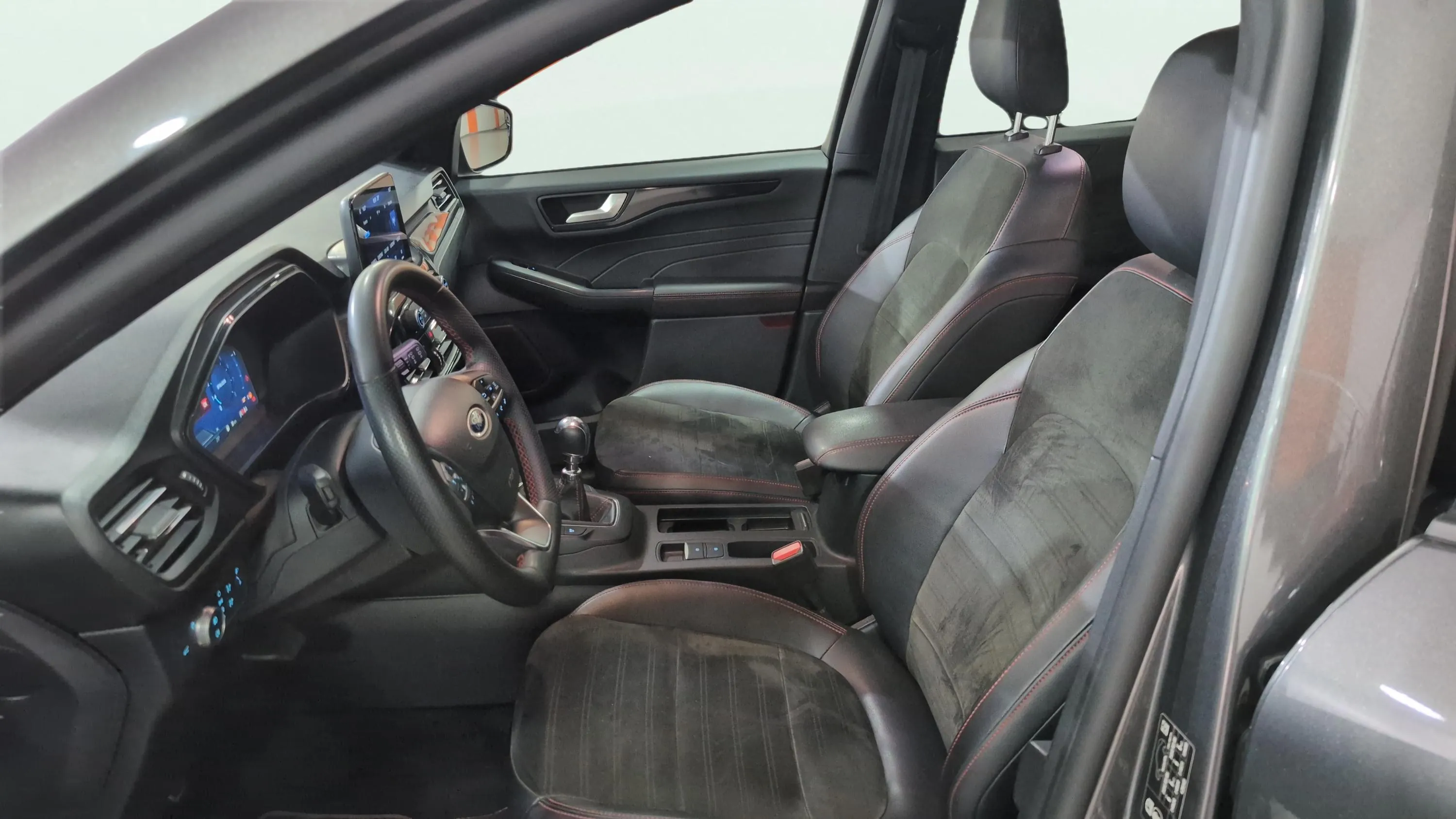 Ford Kuga ST-Line X 1.5T EcoBoost - foto 13