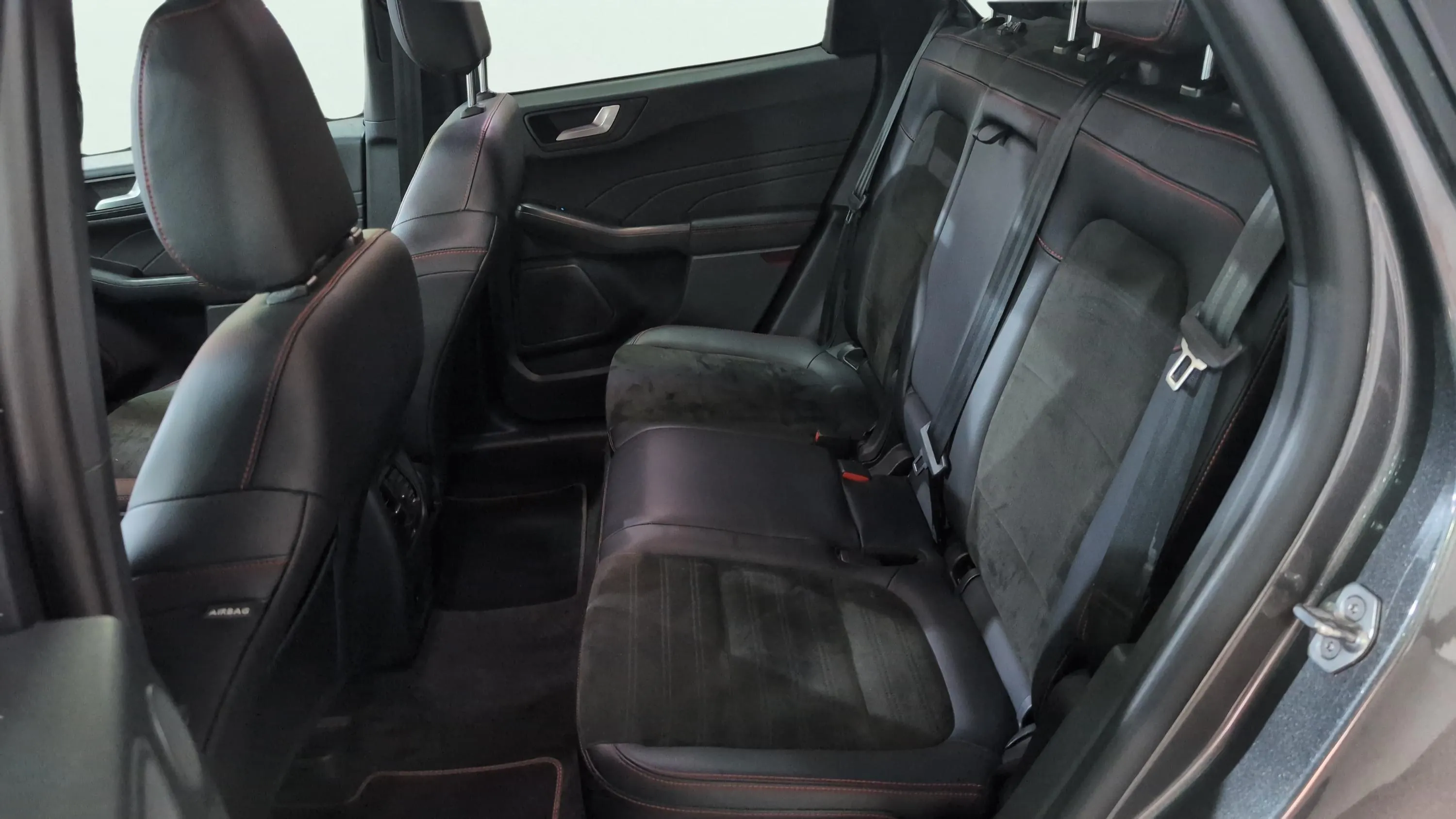 Ford Kuga ST-Line X 1.5T EcoBoost - foto 14