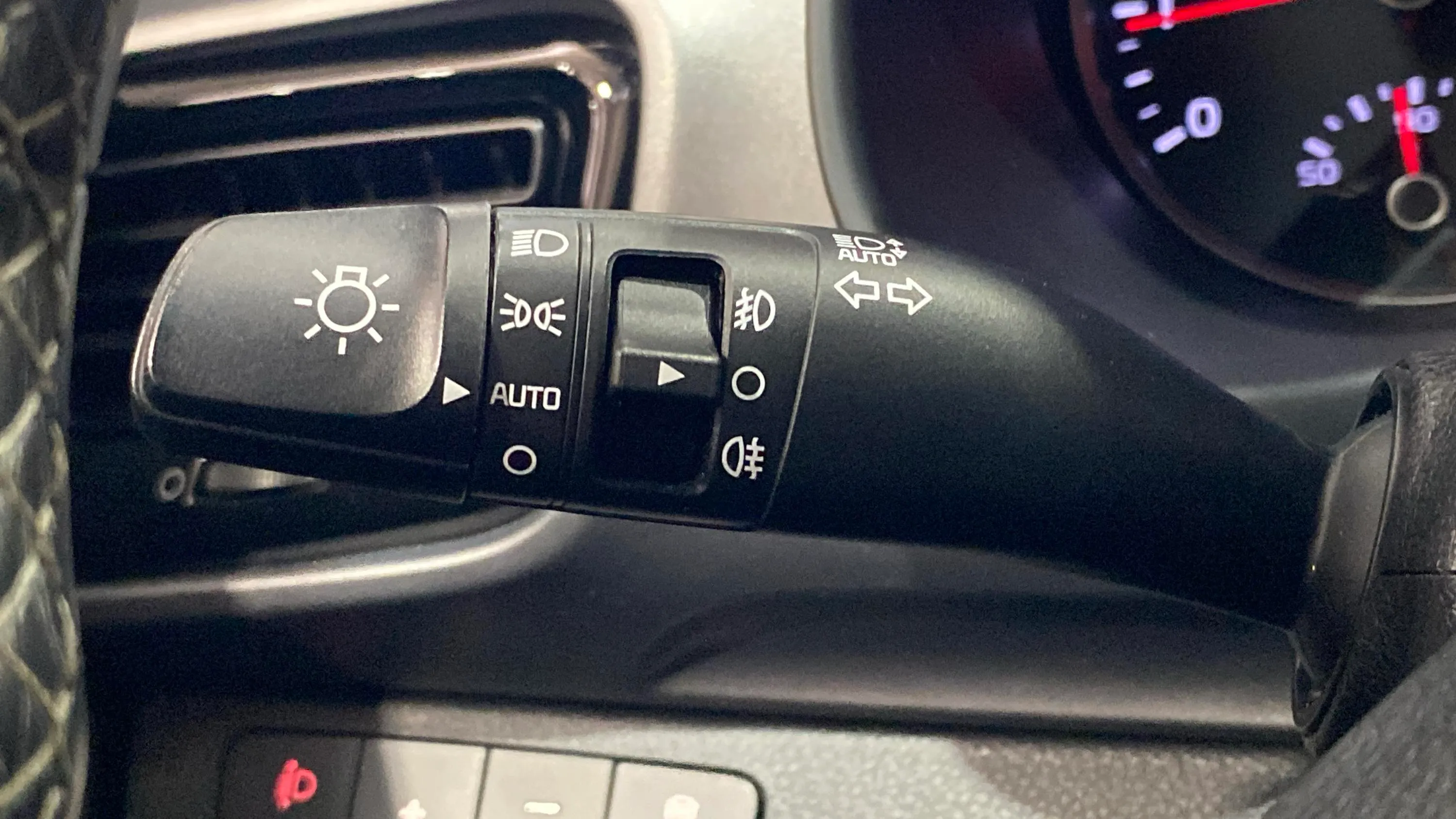 Kia Stonic 1.0 T-GDi MHEV Drive - foto 20
