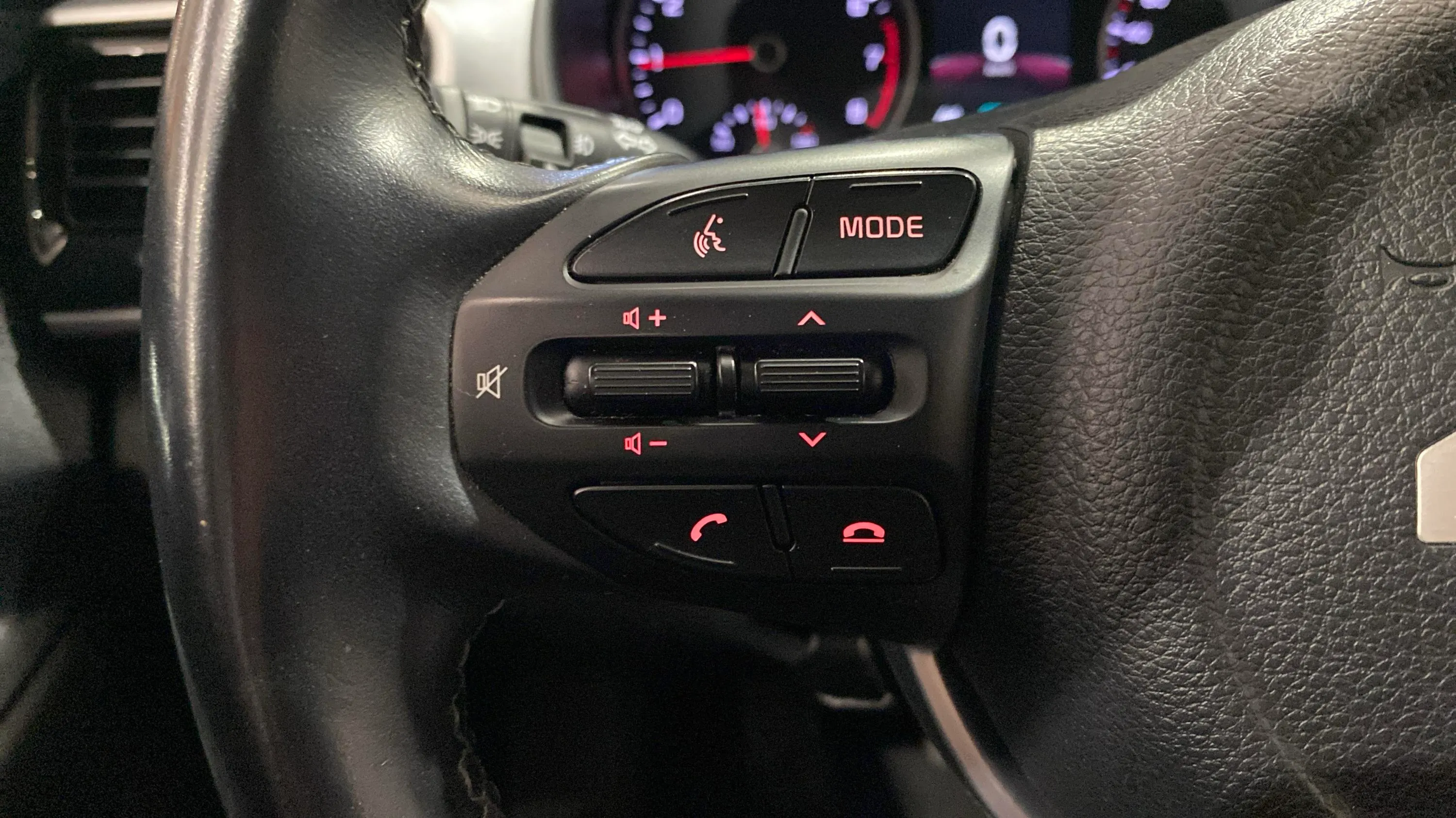 Kia Stonic 1.0 T-GDi MHEV Drive - foto 18