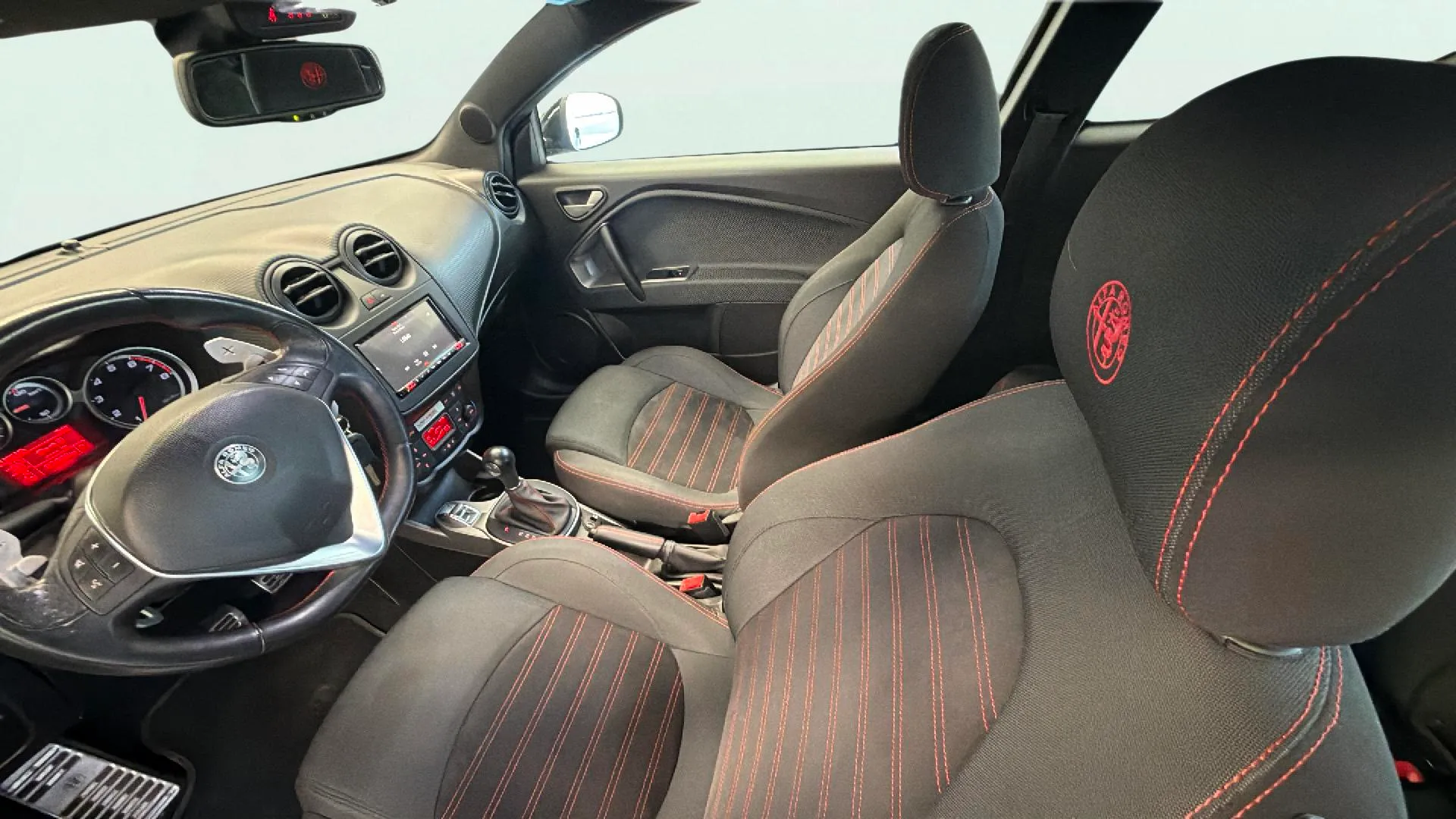 Alfa Romeo MiTo 1.4 TB MultiAir TCT Veloce - foto 9