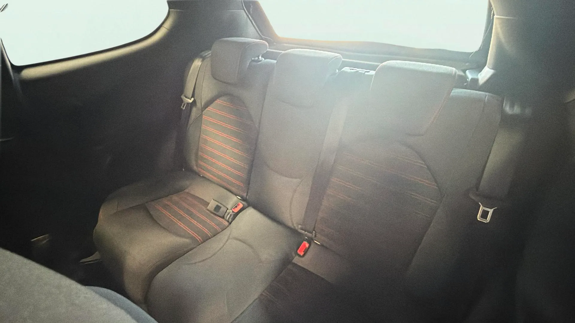 Alfa Romeo MiTo 1.4 TB MultiAir TCT Veloce - foto 17