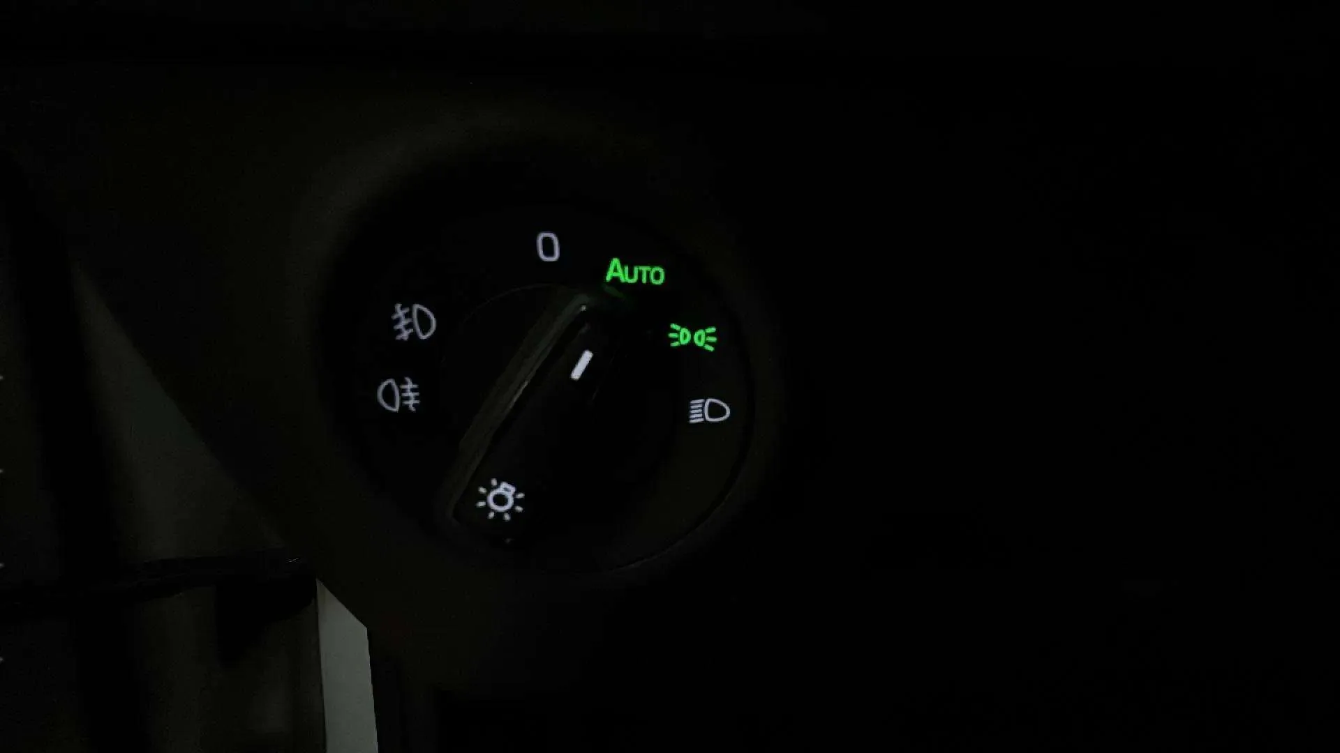 Škoda Karoq 1.5 TSI ACT Ambition - foto 29