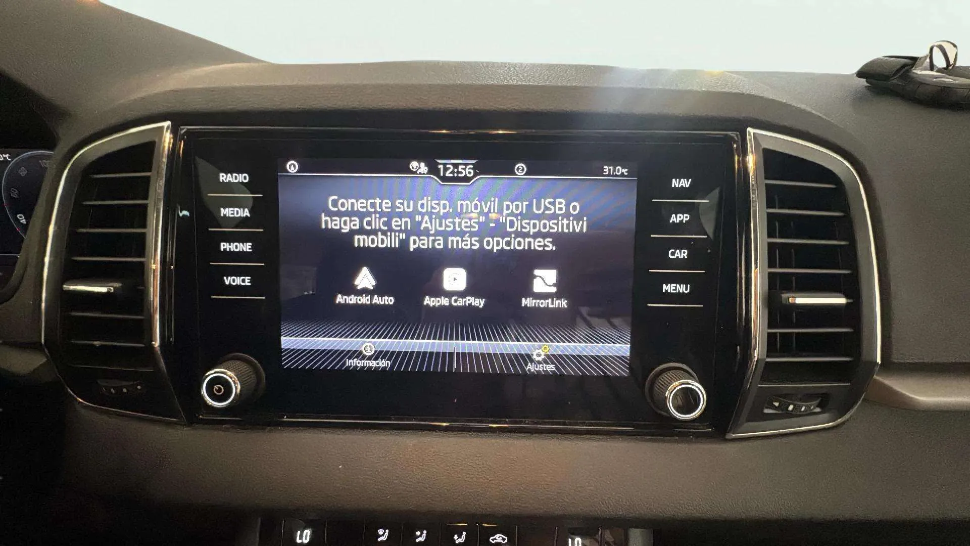 Škoda Karoq 1.5 TSI ACT Ambition - foto 20