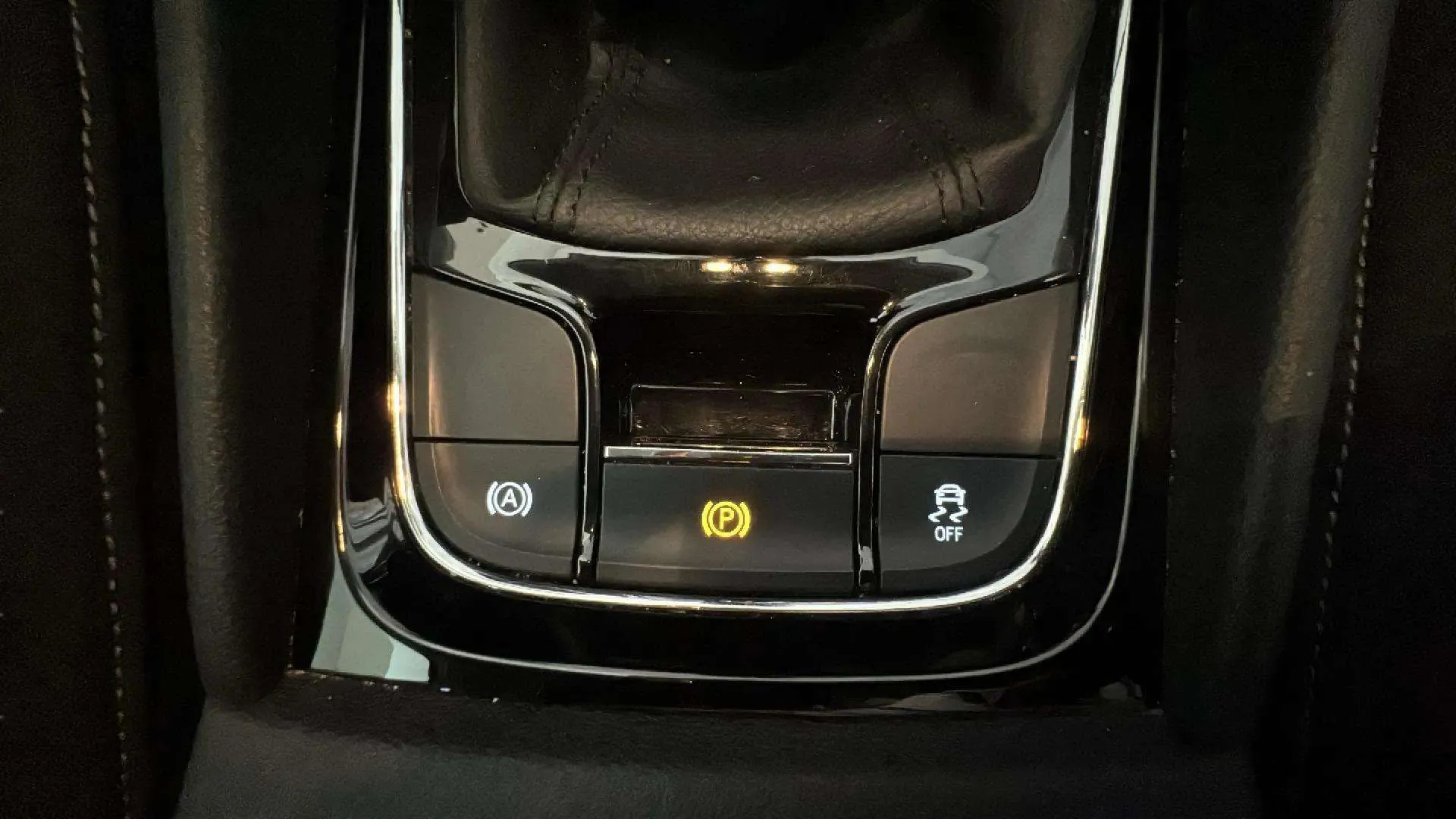 Škoda Karoq 1.5 TSI ACT Ambition - foto 22