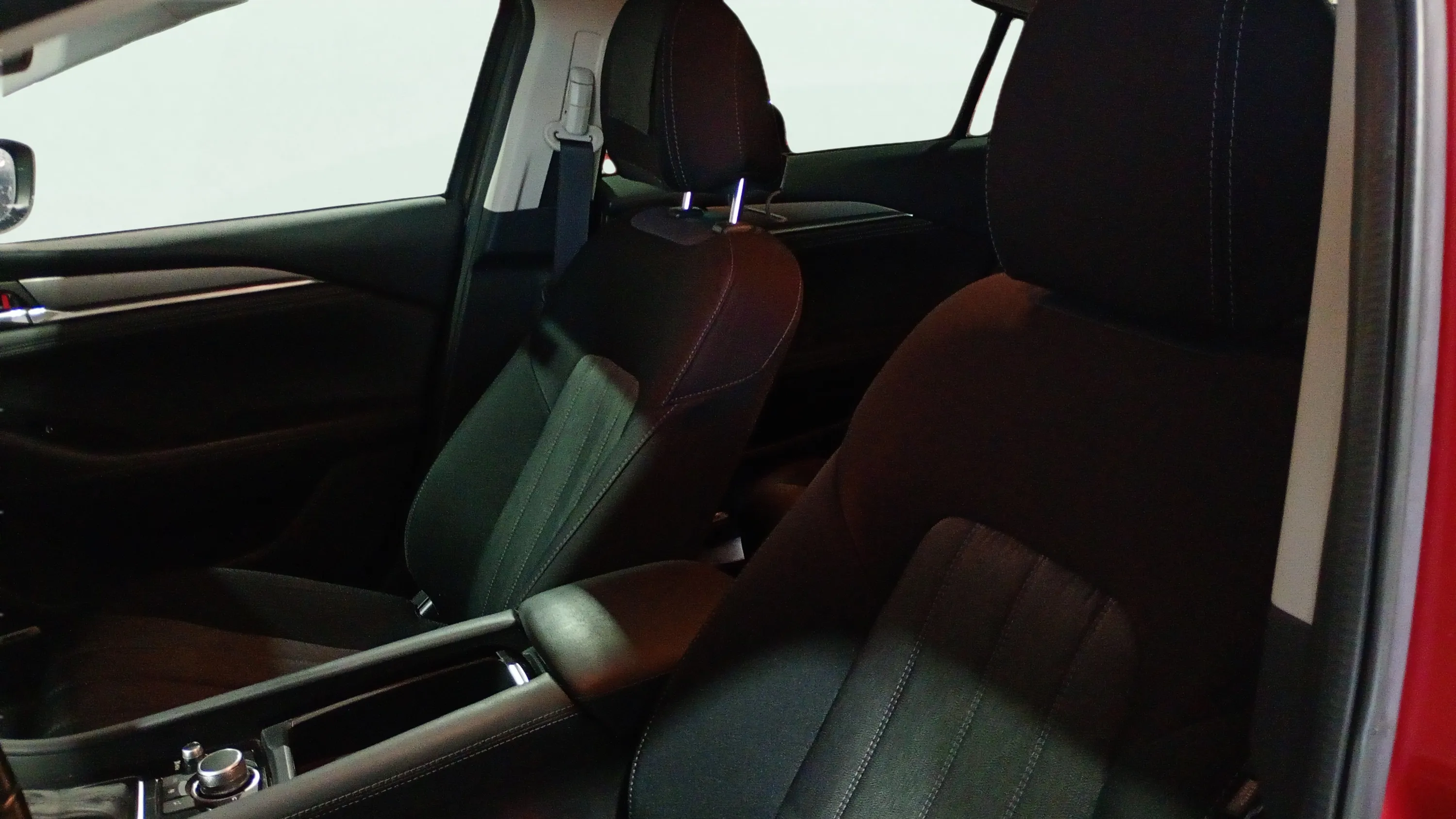 Mazda Mazda6 2.0 SKYACTIVE-G Evolution Tech Aut - foto 12