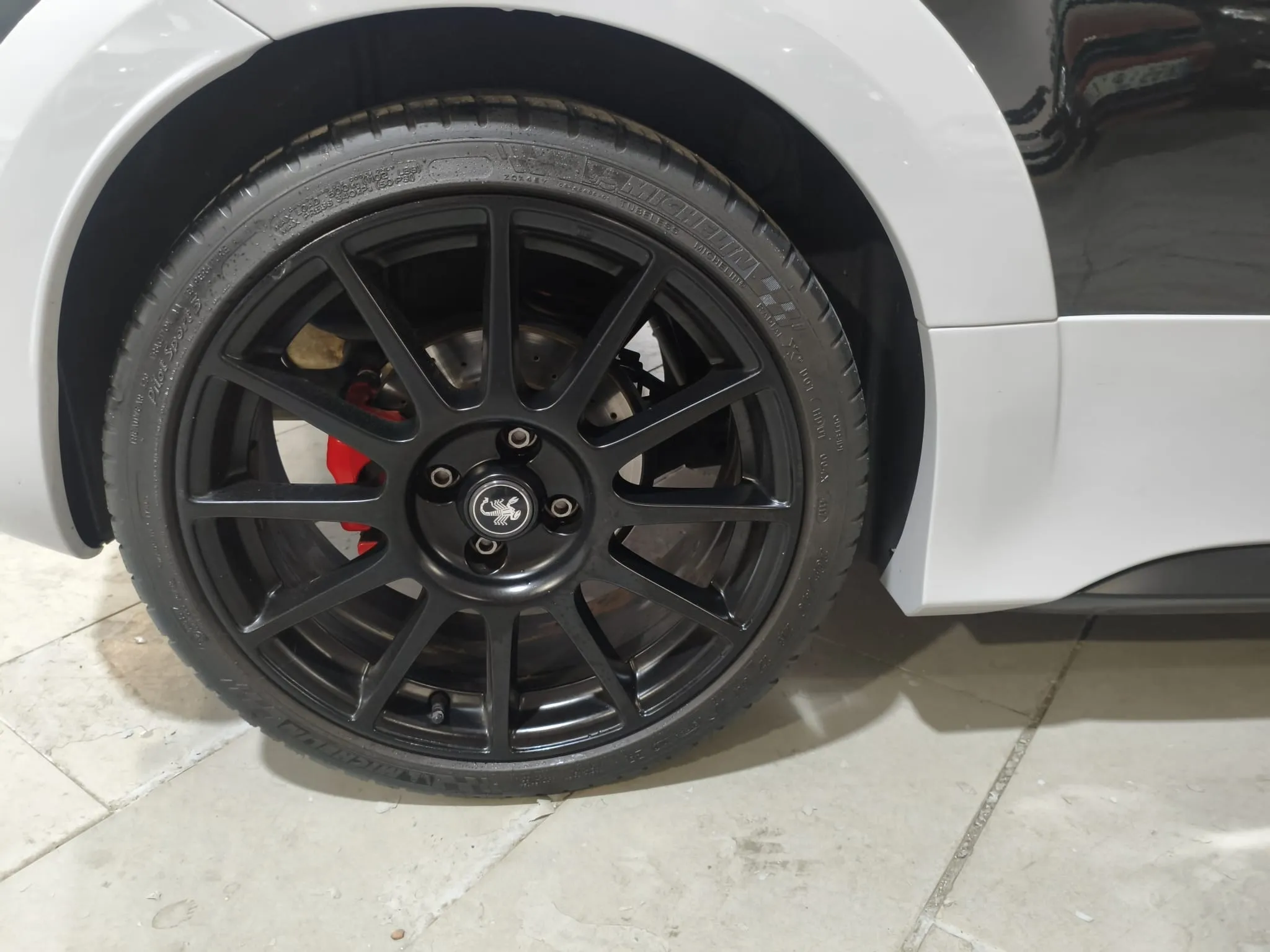 Abarth 500 1.4 16v T-Jet 695 70 Anivers. E6D - foto 22
