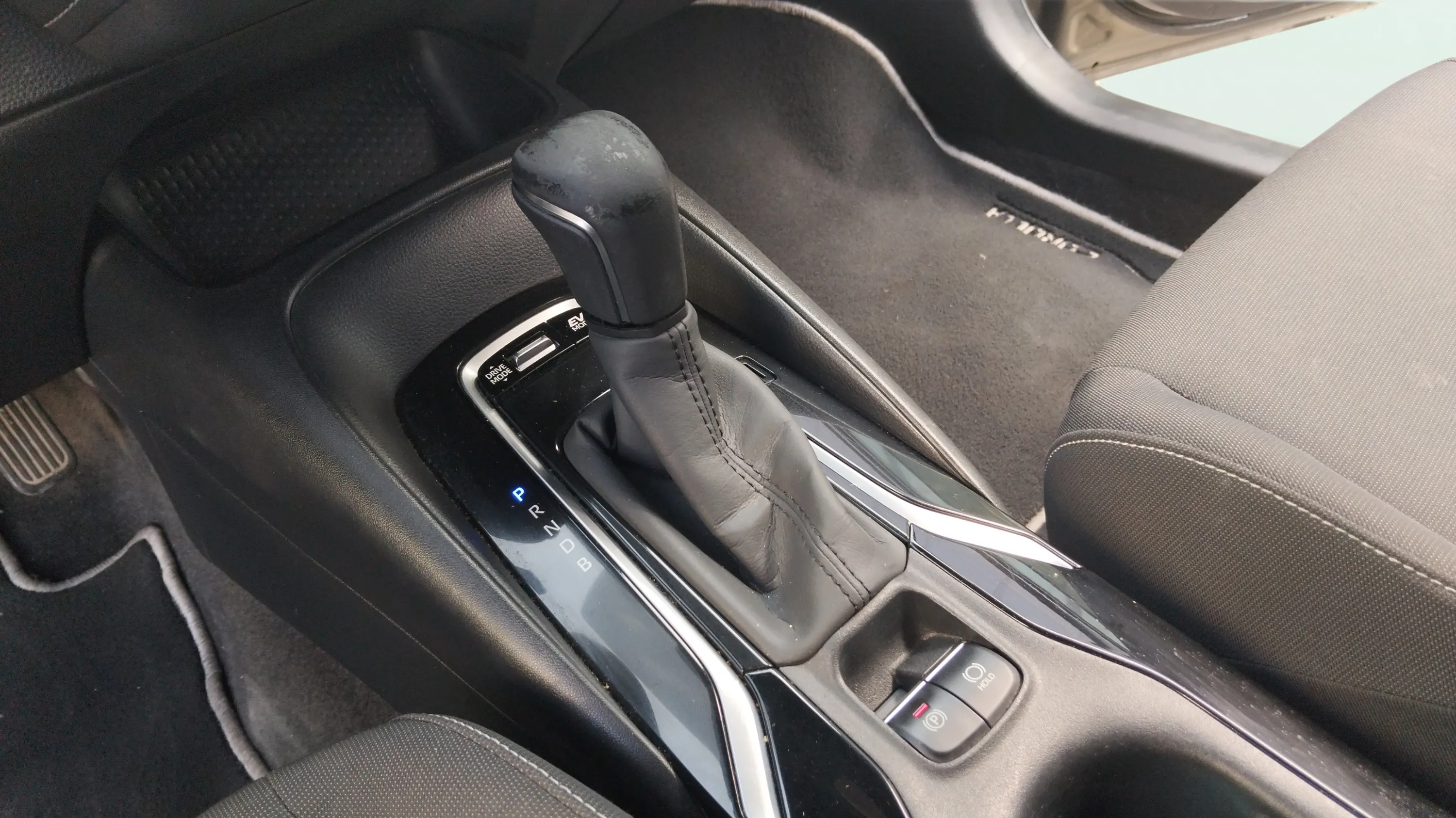 Toyota Corolla 1.8 125H Active Tech E-CVT - foto 15