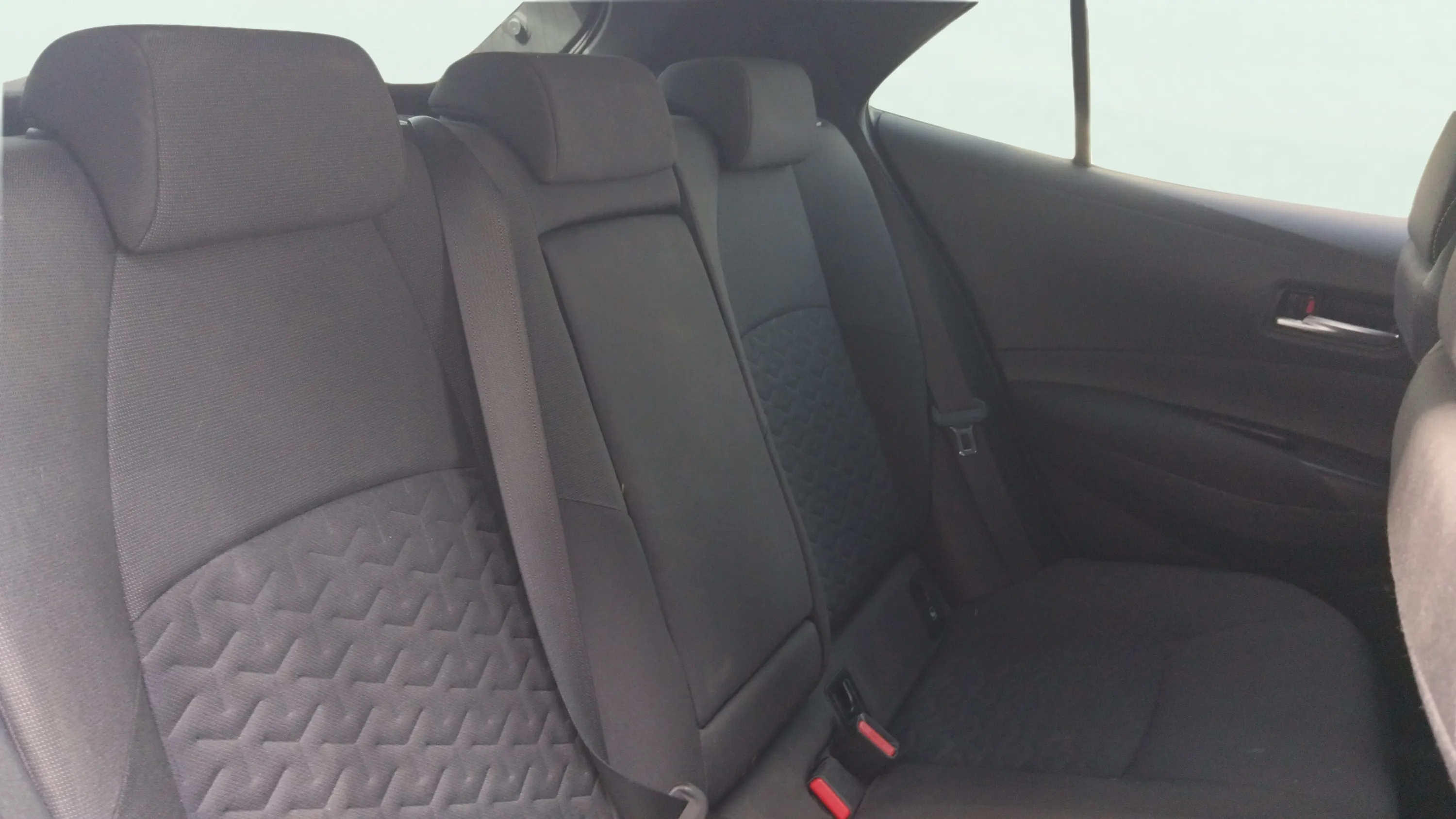Toyota Corolla 1.8 125H Active Tech E-CVT - foto 12