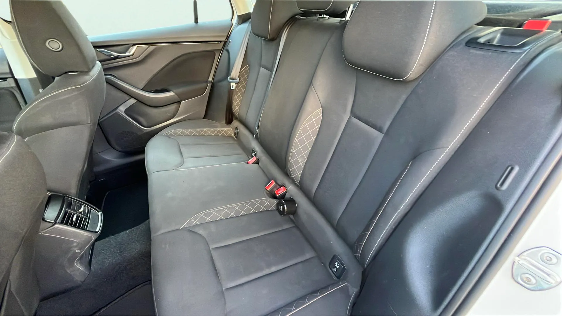 Škoda Kamiq 1.0 TSI DSG Ambition - foto 20