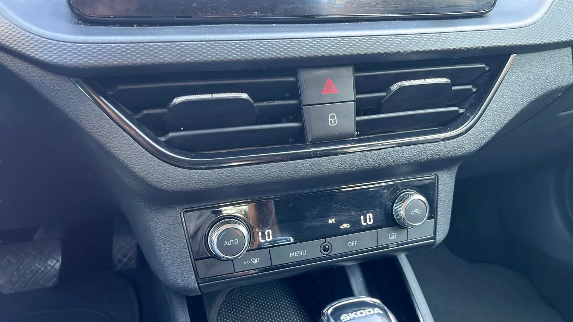 Škoda Kamiq 1.0 TSI DSG Ambition - foto 17
