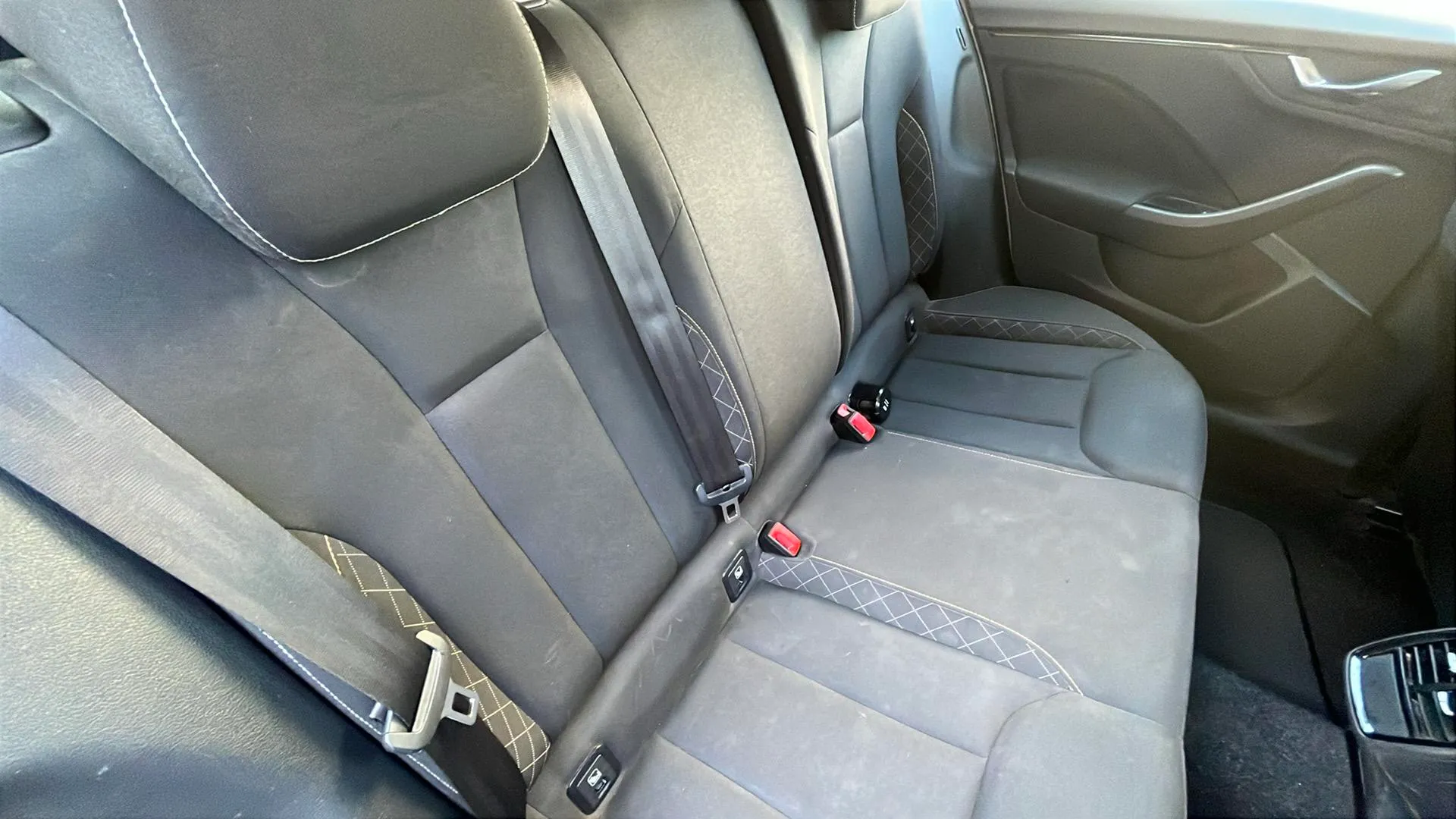 Škoda Kamiq 1.0 TSI DSG Ambition - foto 21