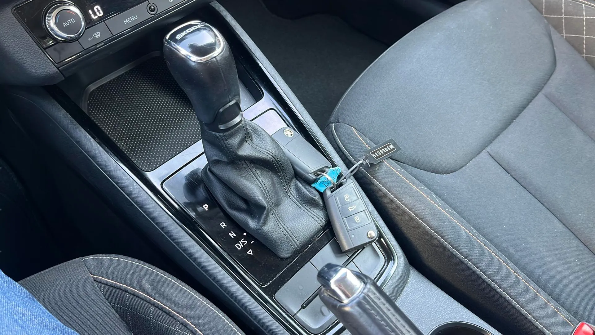 Škoda Kamiq 1.0 TSI DSG Ambition - foto 18