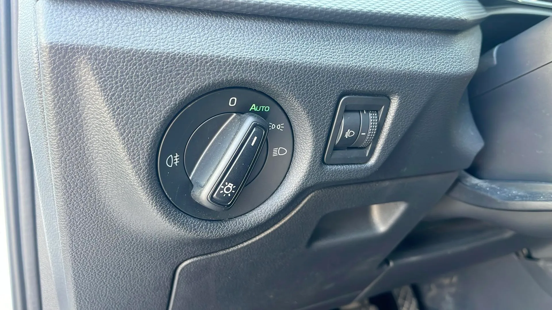 Škoda Kamiq 1.0 TSI DSG Ambition - foto 8