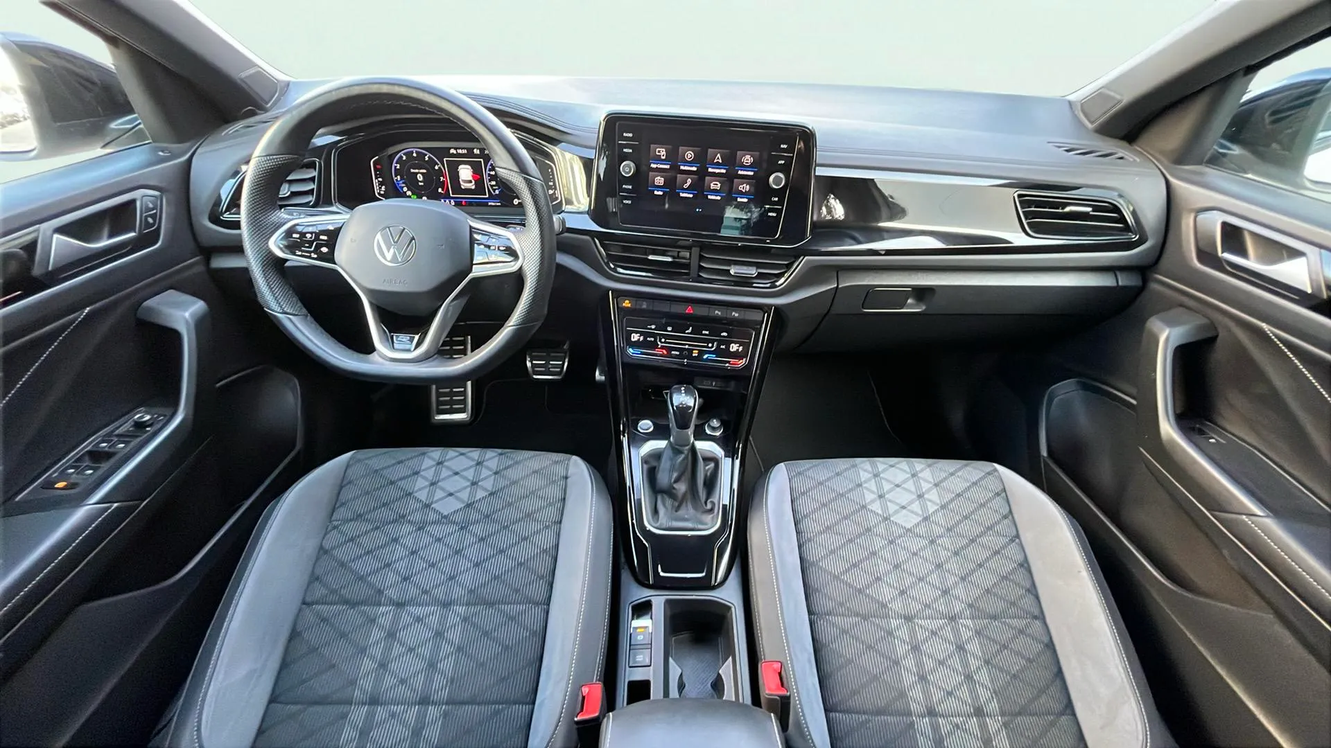 Volkswagen T-Roc Advance R-Line 1.5 TSI DSG - foto 15