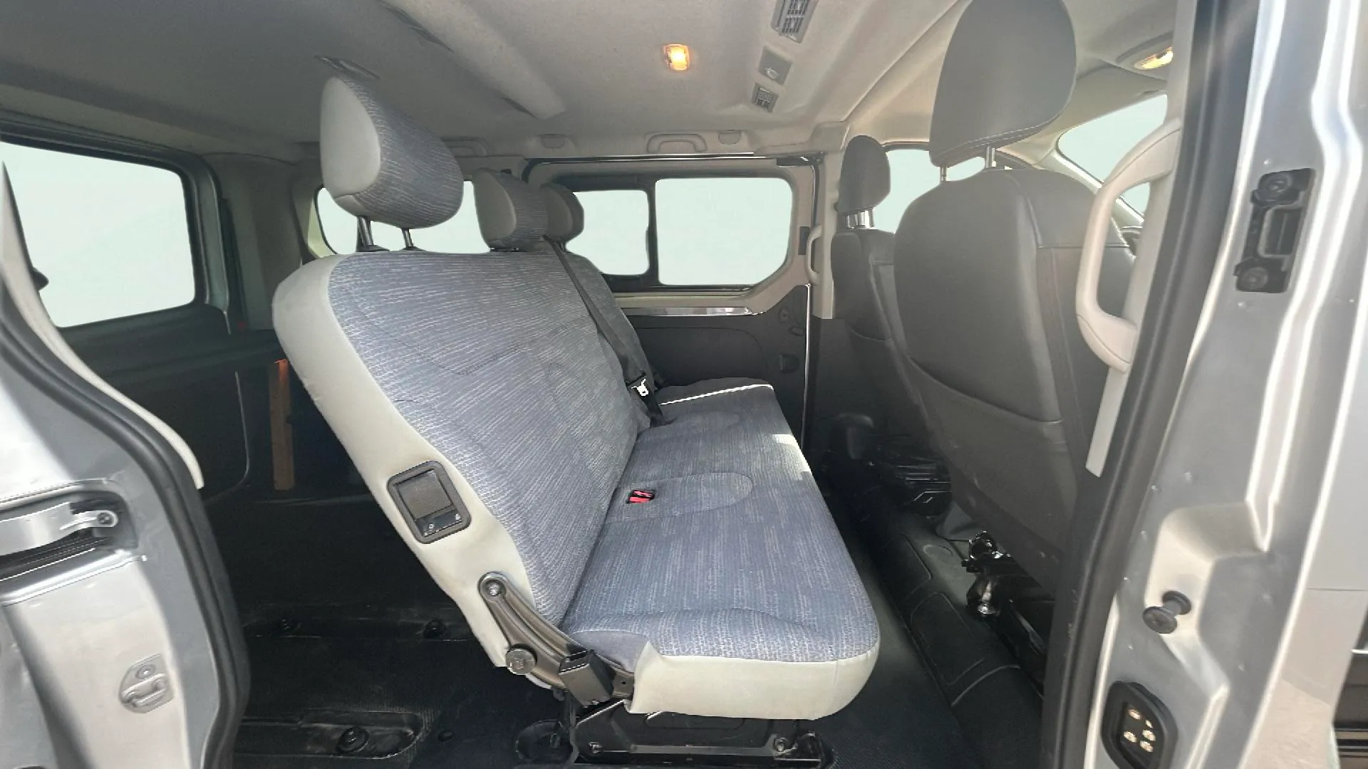 Renault Trafic SL LIM. ADV. Lar En. dCi -18 - foto 19