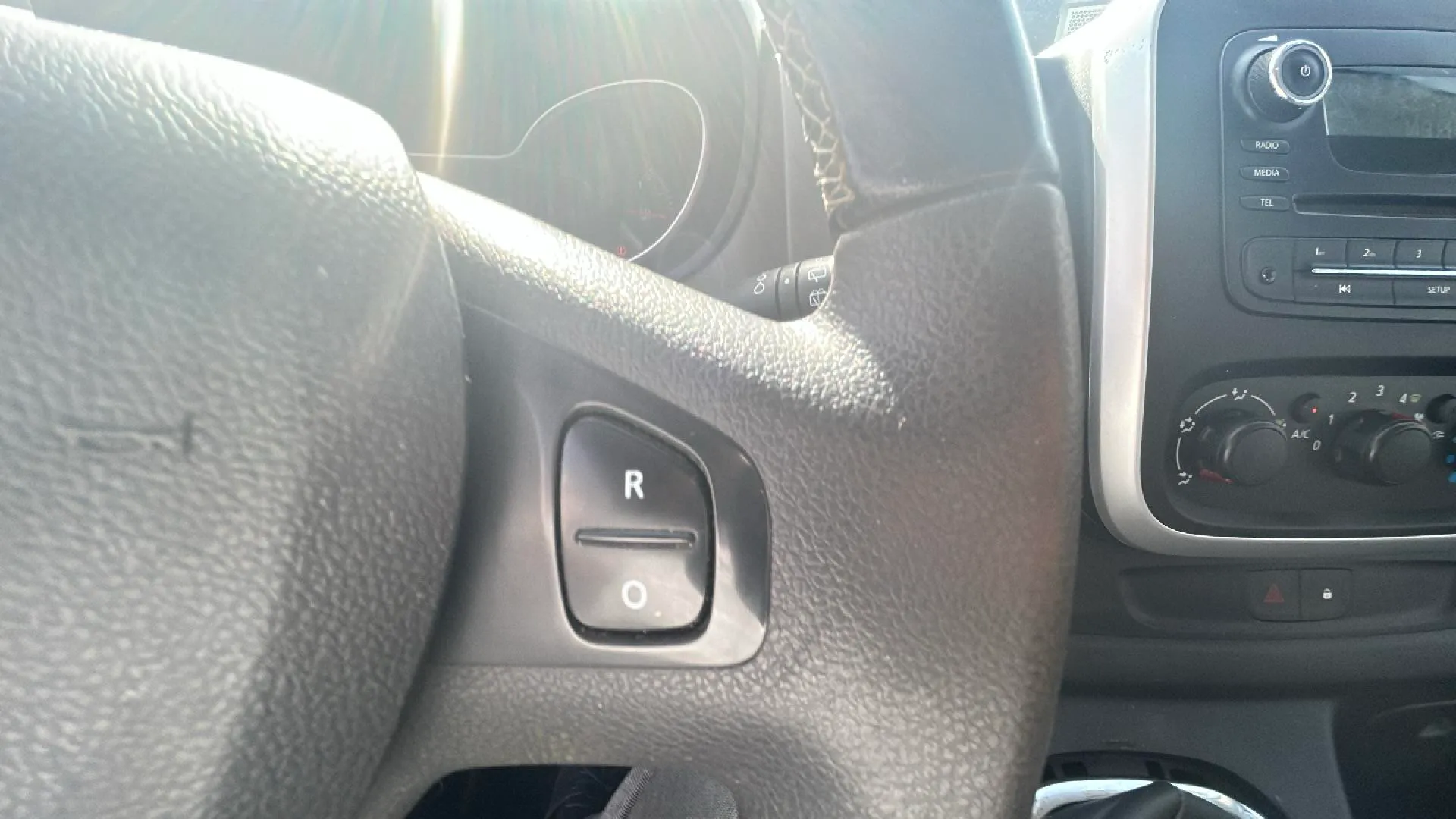 Renault Trafic SL LIM. ADV. Lar En. dCi -18 - foto 12