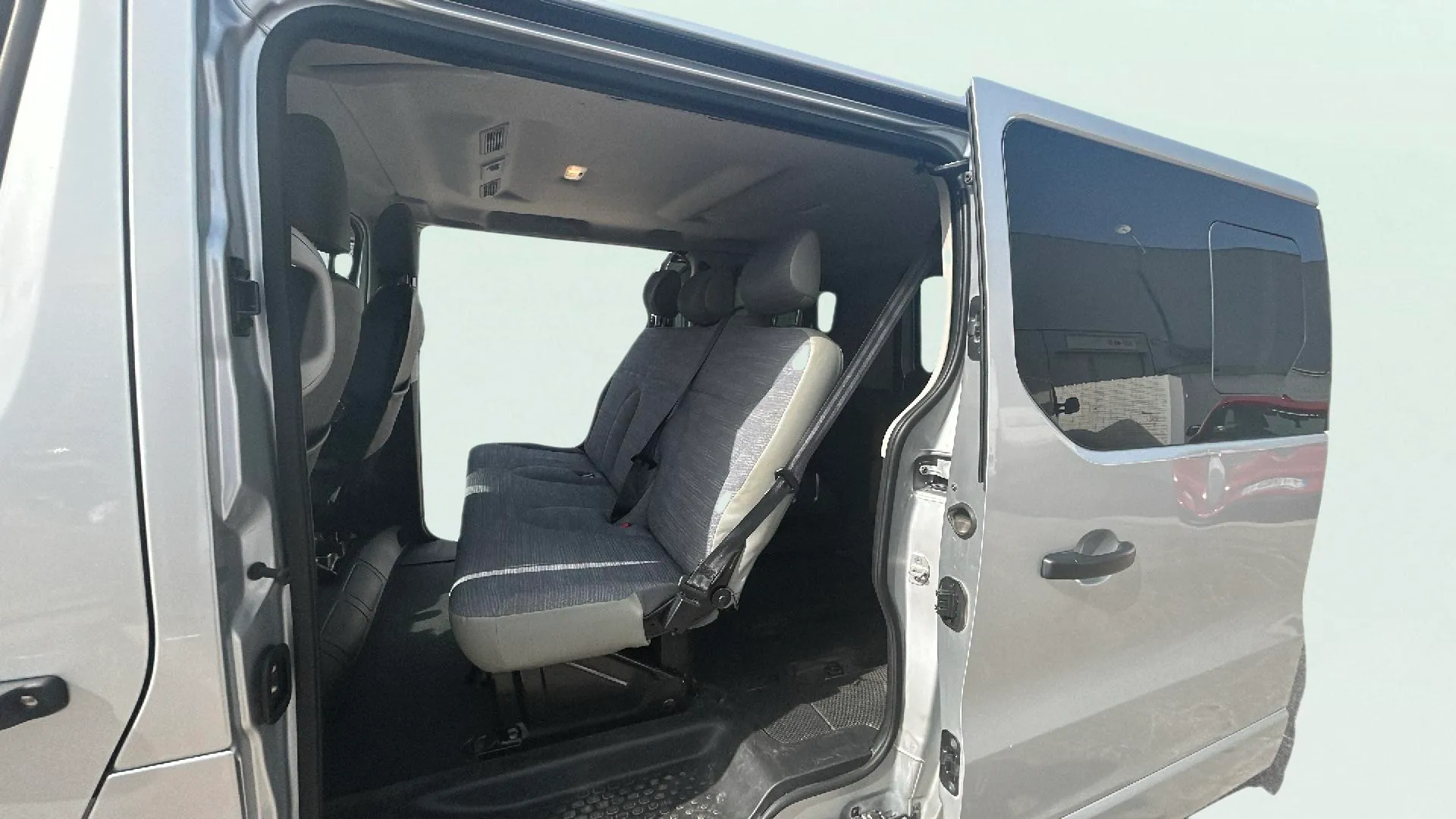 Renault Trafic SL LIM. ADV. Lar En. dCi -18 - foto 22