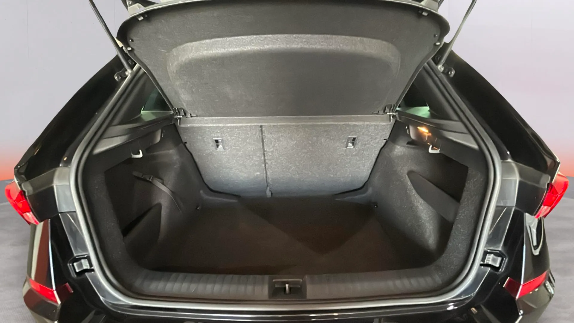 Škoda Kamiq 1.5 TSI DSG Montecarlo - foto 23