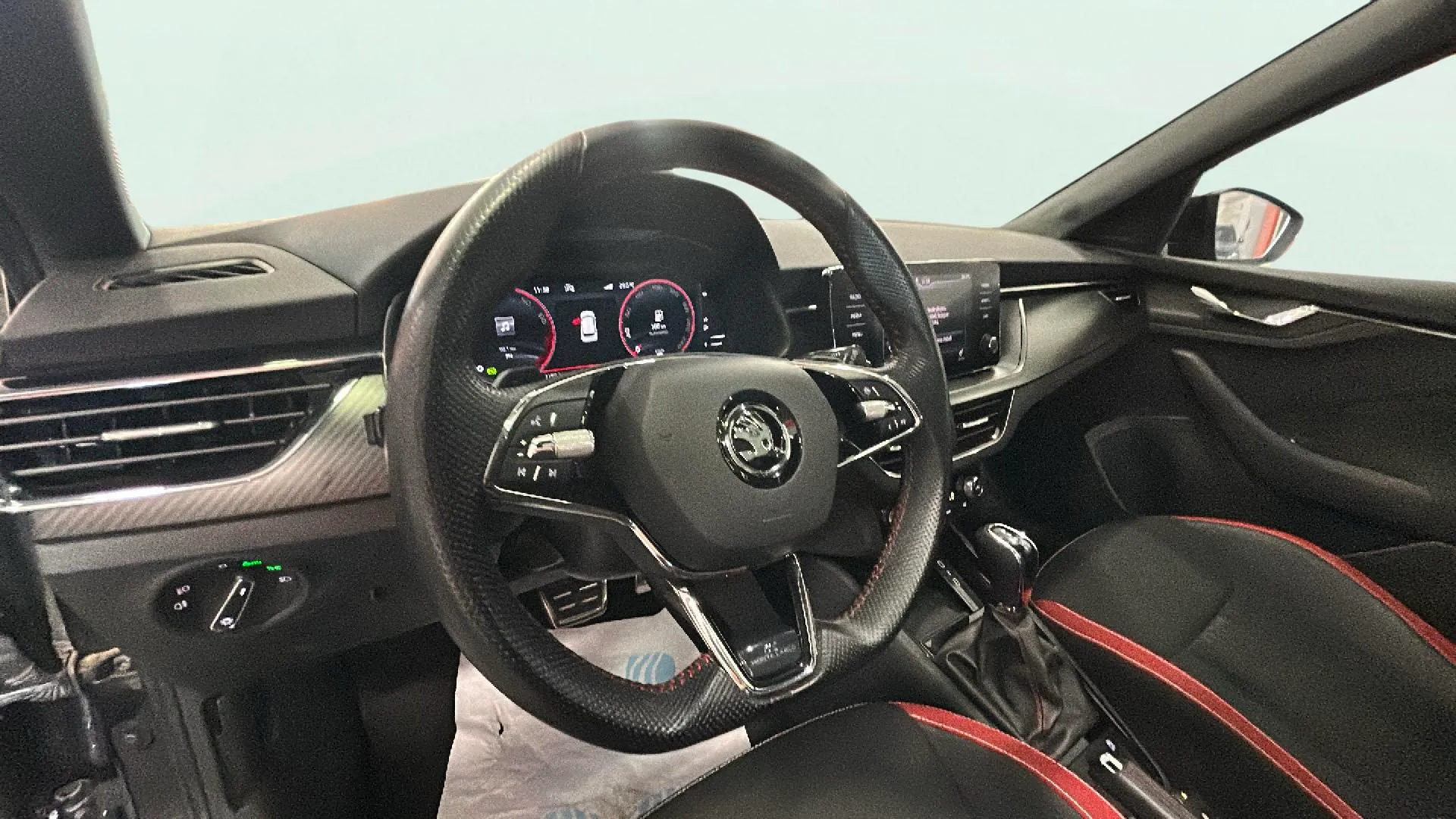Škoda Kamiq 1.5 TSI DSG Montecarlo - foto 9