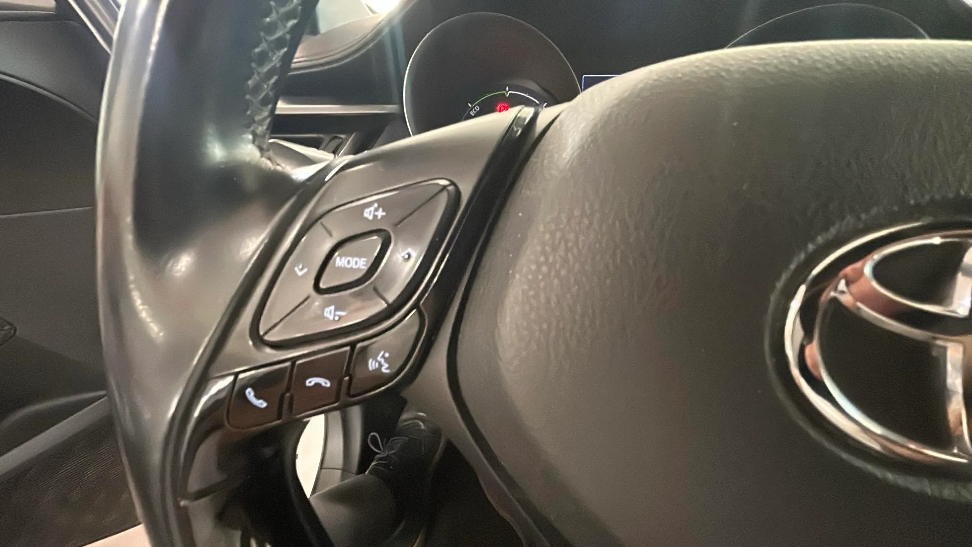 Toyota C-HR 1.8 125H Advance - foto 12