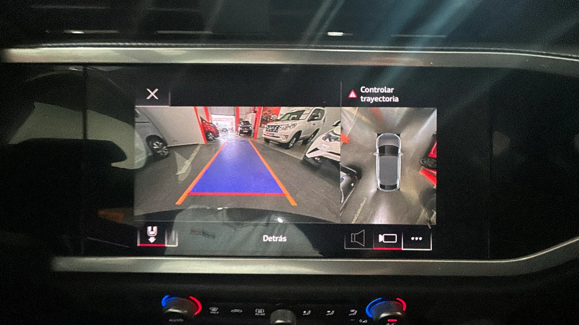 Audi Q3 35 TDI quattro - foto 16