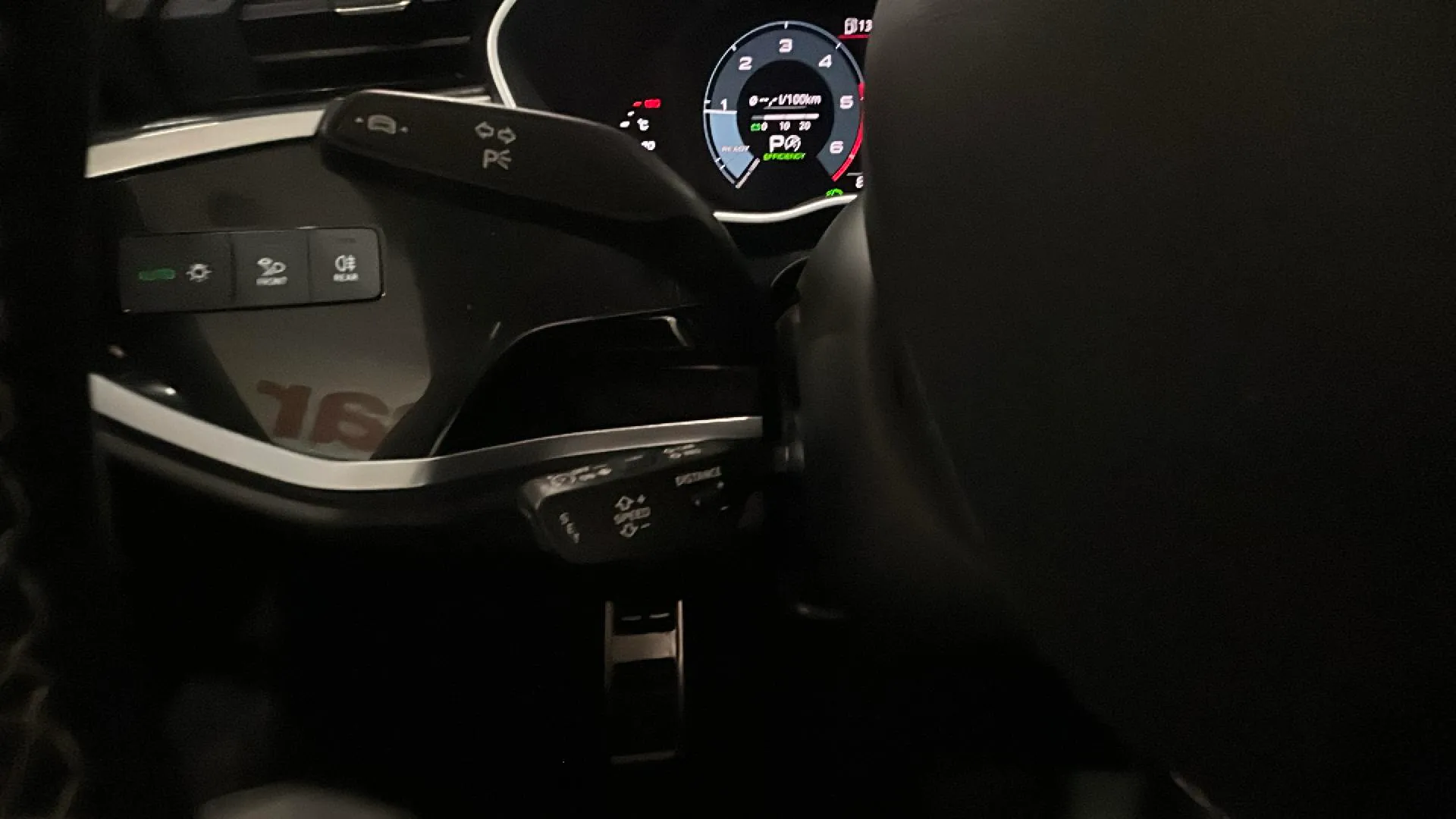 Audi Q3 35 TDI quattro - foto 17