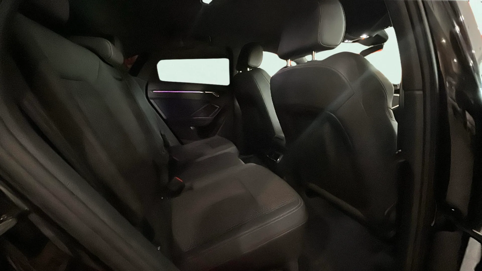 Audi Q3 35 TDI quattro - foto 23