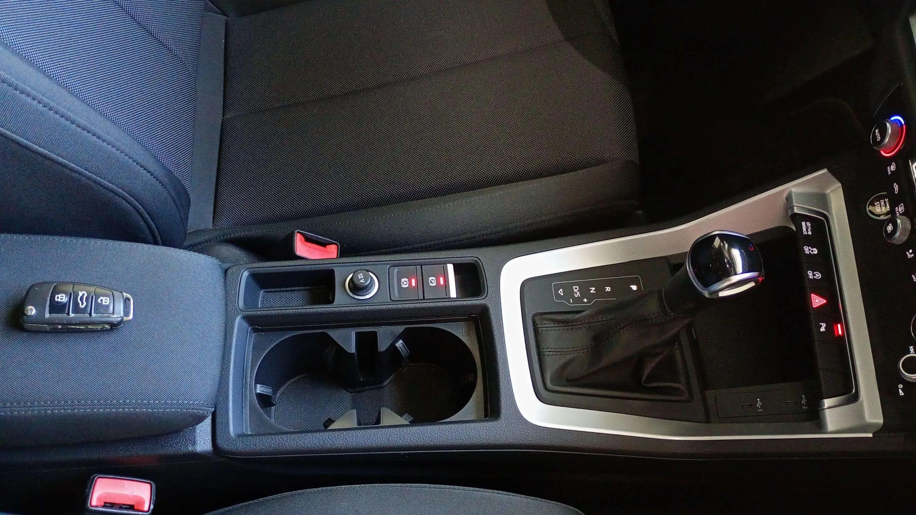 Audi Q3 40 TDI S tronic quattro - foto 18