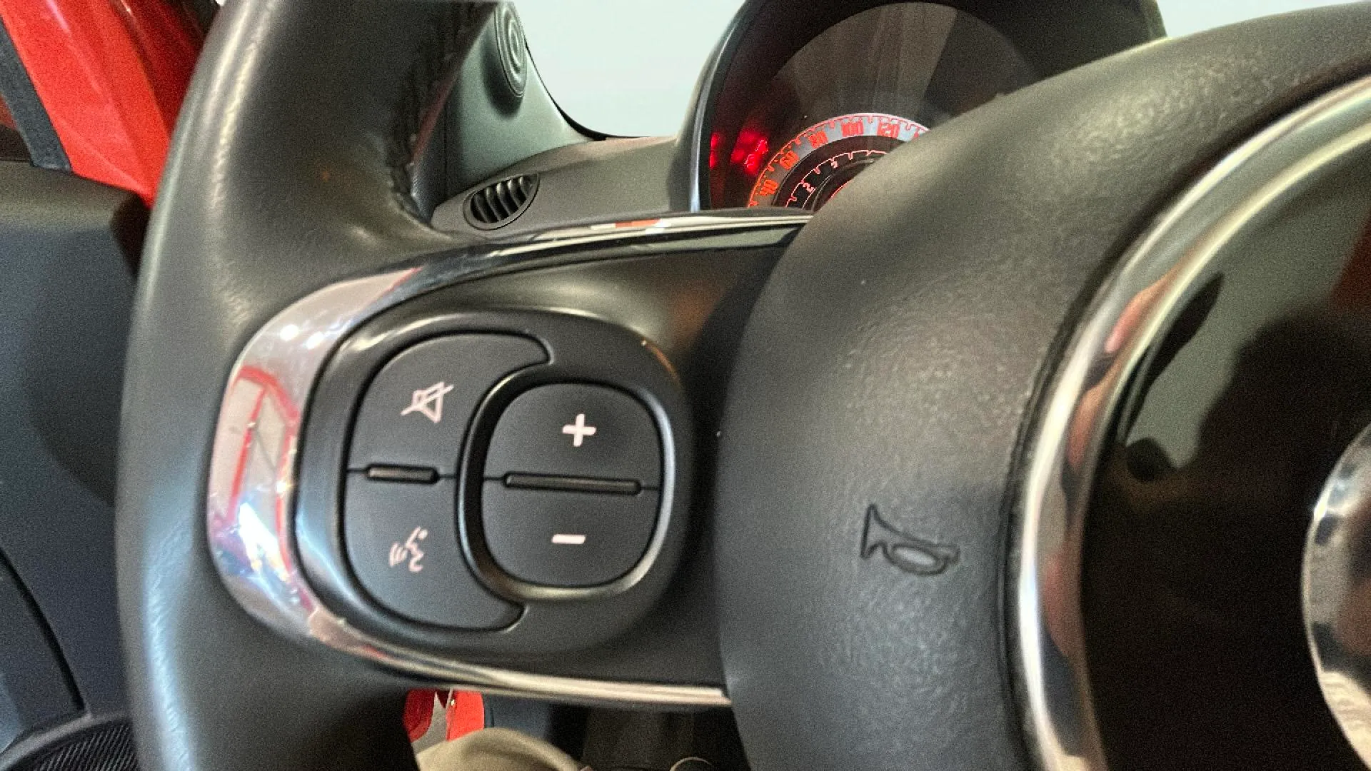 Fiat 500 Club 1.0 Hybrid - foto 12