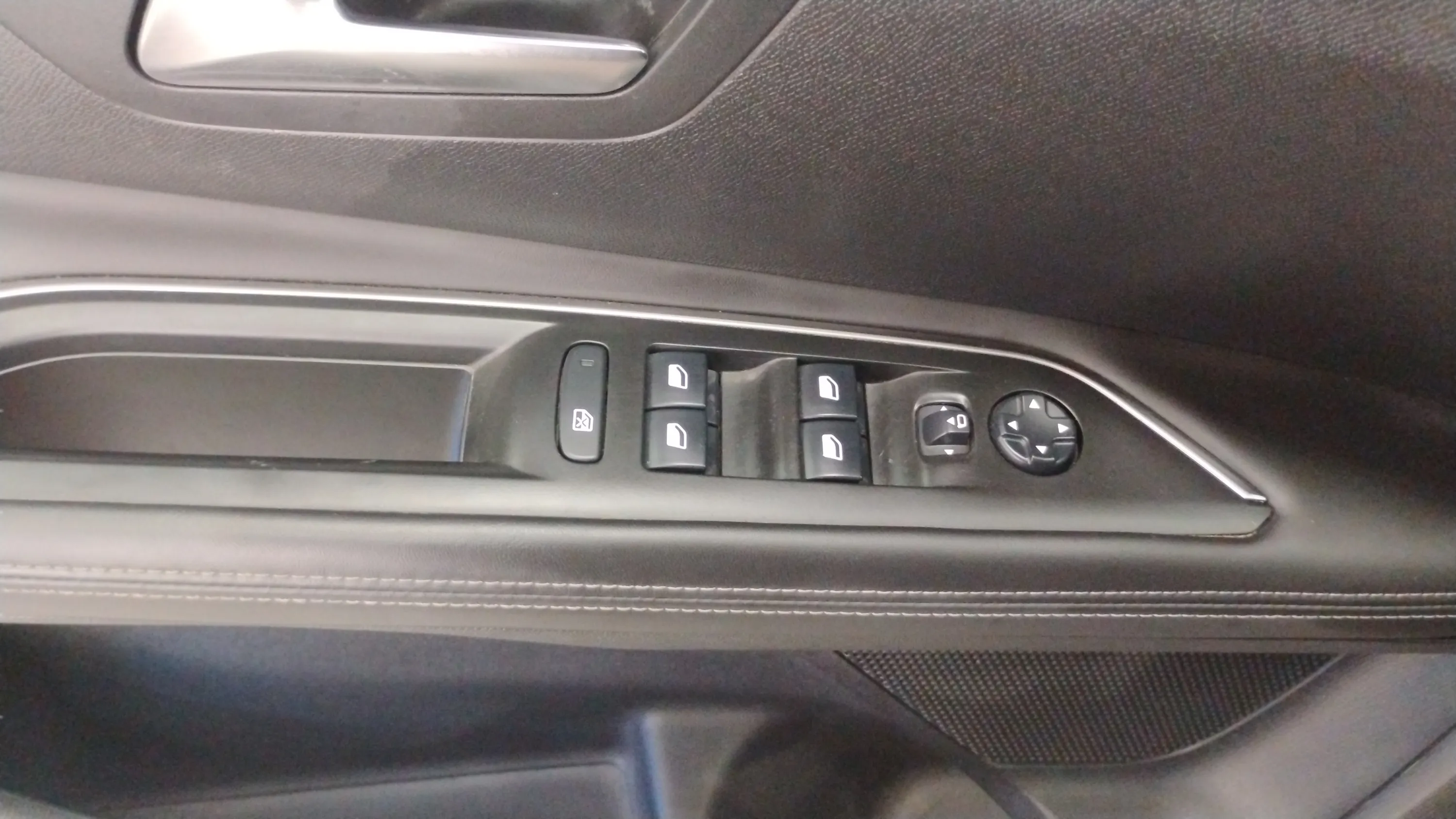 Peugeot 3008 1.2 PureTech Allure - foto 19