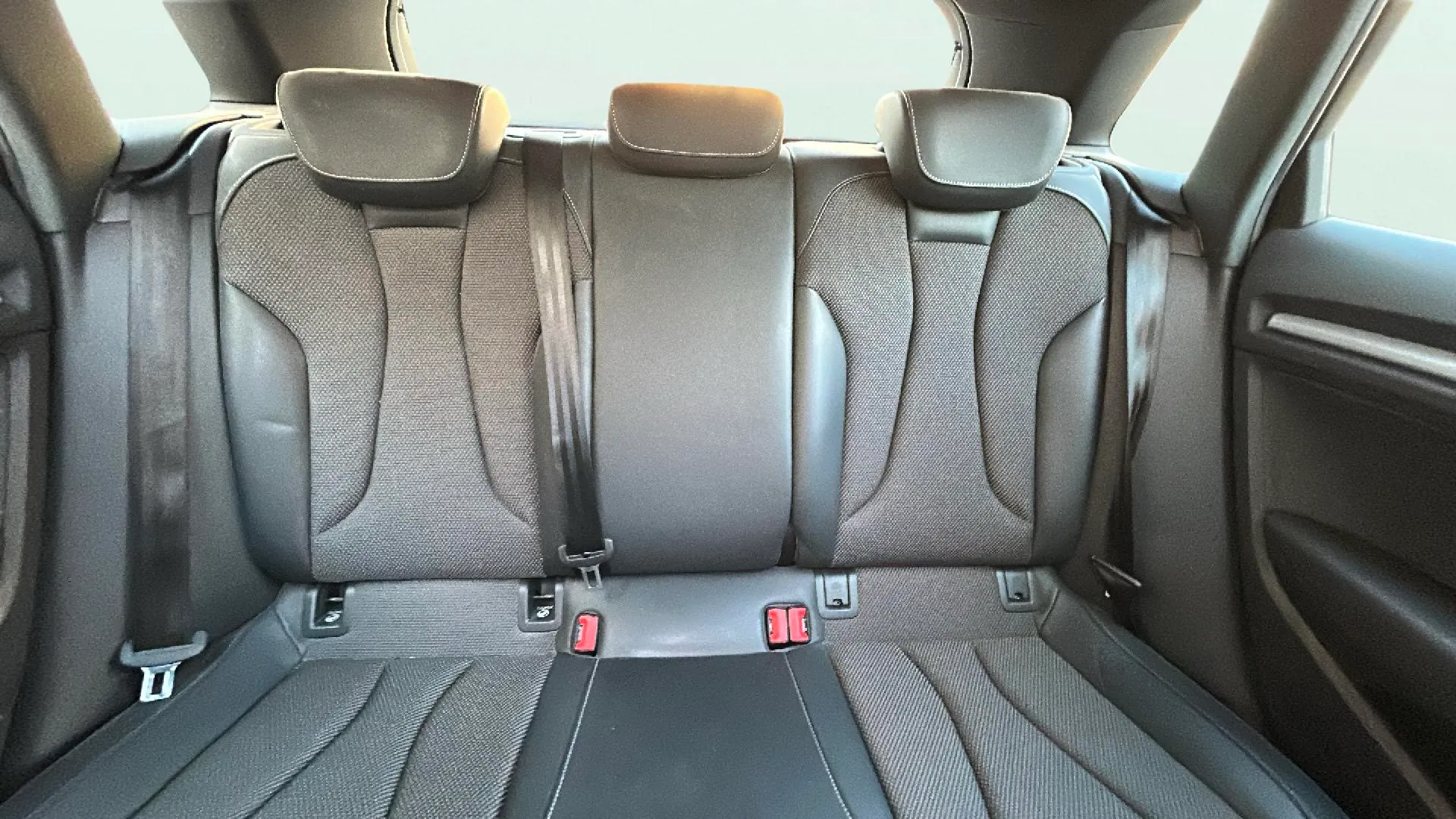 Audi A3 1.5 TFSI CoD EVO Sportback - foto 14
