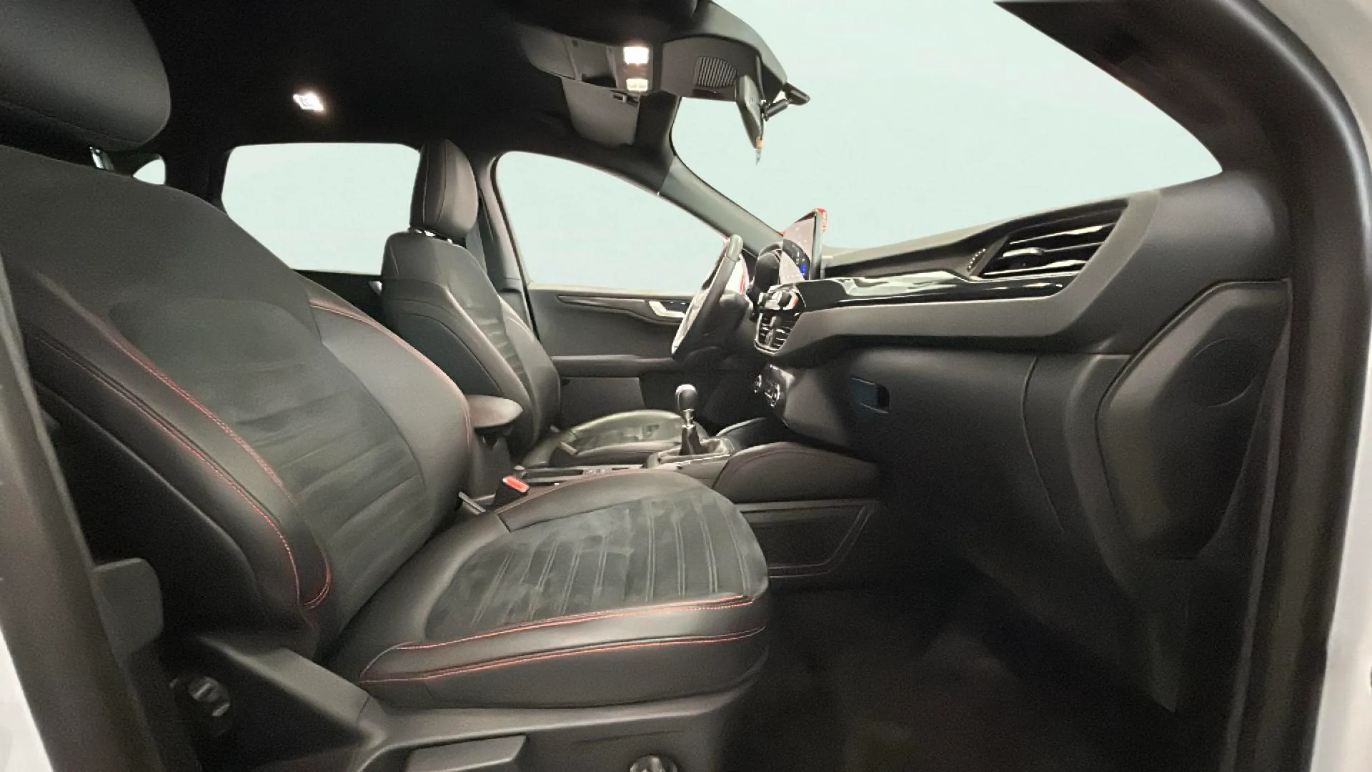 Ford Kuga ST-Line 1.5 EcoBoost - foto 19