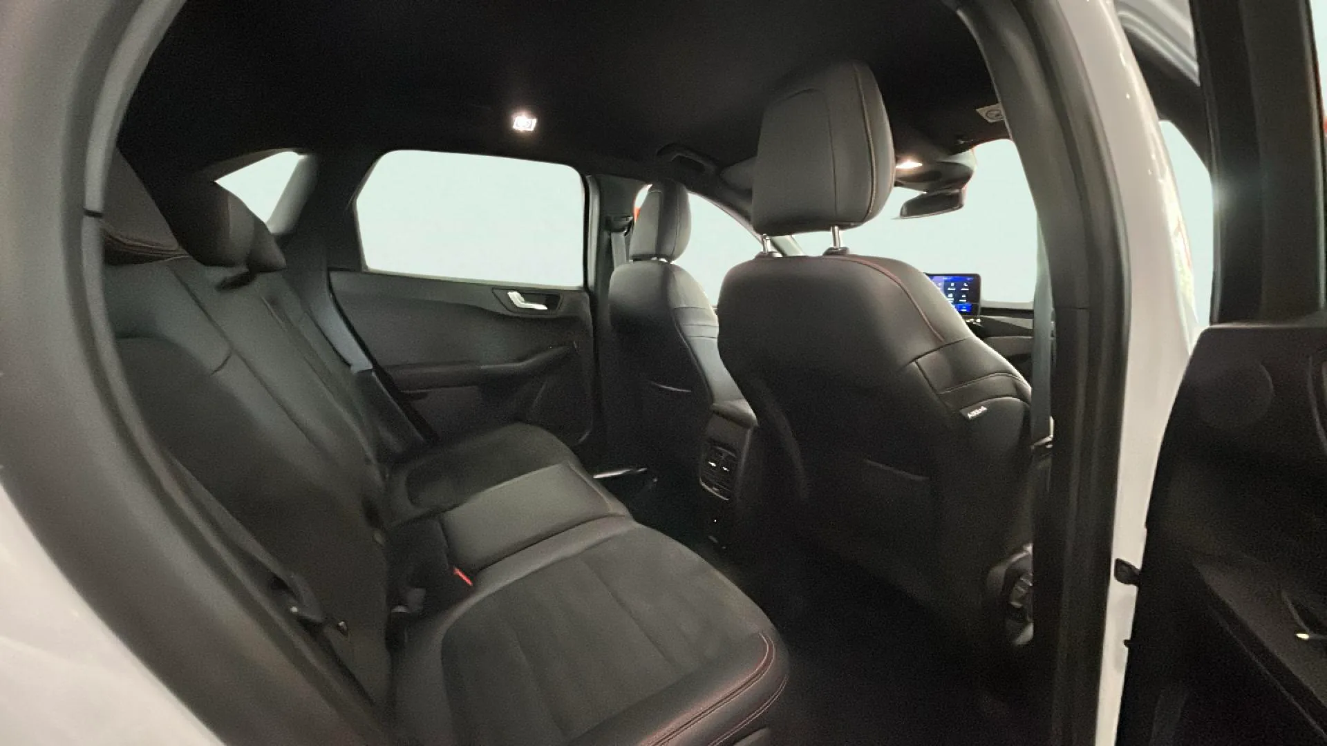 Ford Kuga ST-Line 1.5 EcoBoost - foto 18