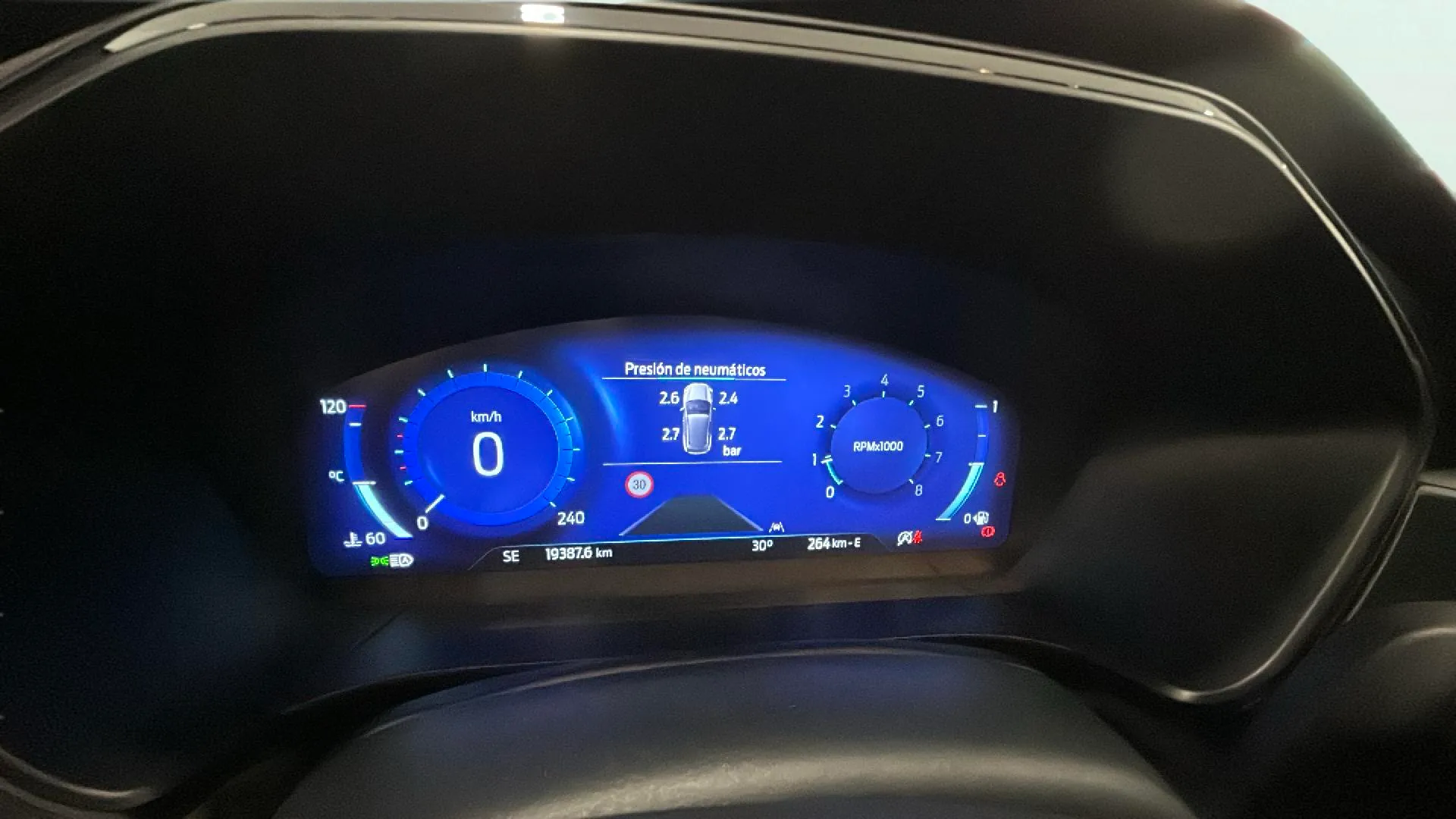 Ford Kuga ST-Line 1.5 EcoBoost - foto 13