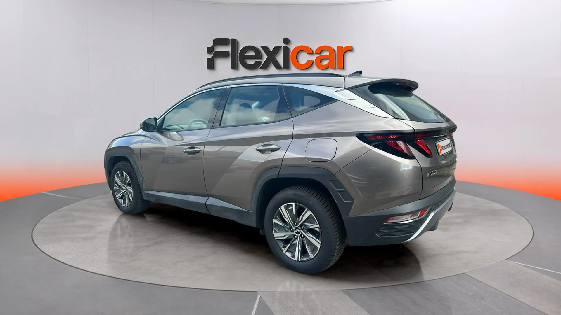 Hyundai Tucson 1.6 T-GDi 48V Tecno DCT 2C - foto 11