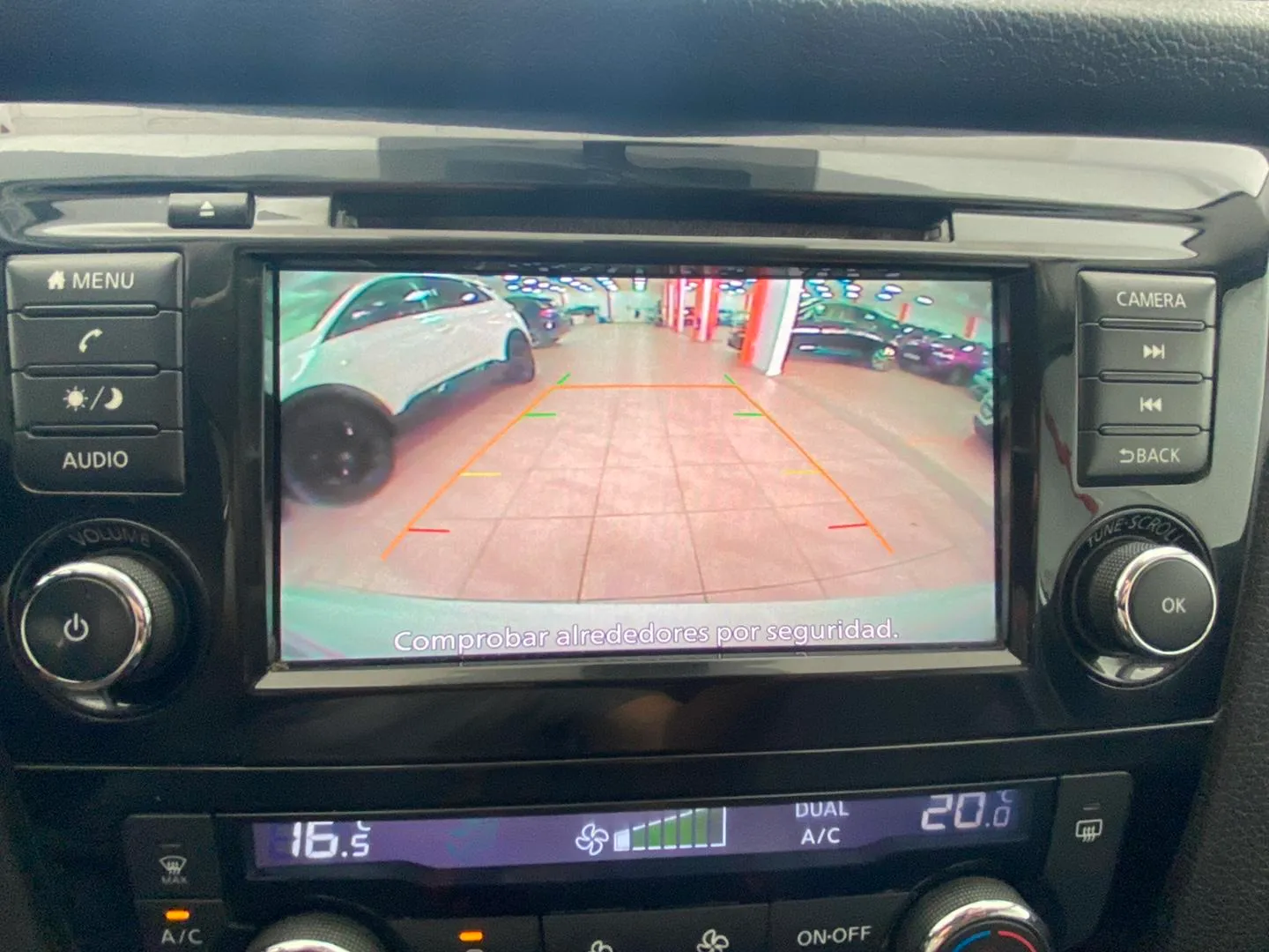 Nissan Qashqai dCi 4WD Acenta - foto 25