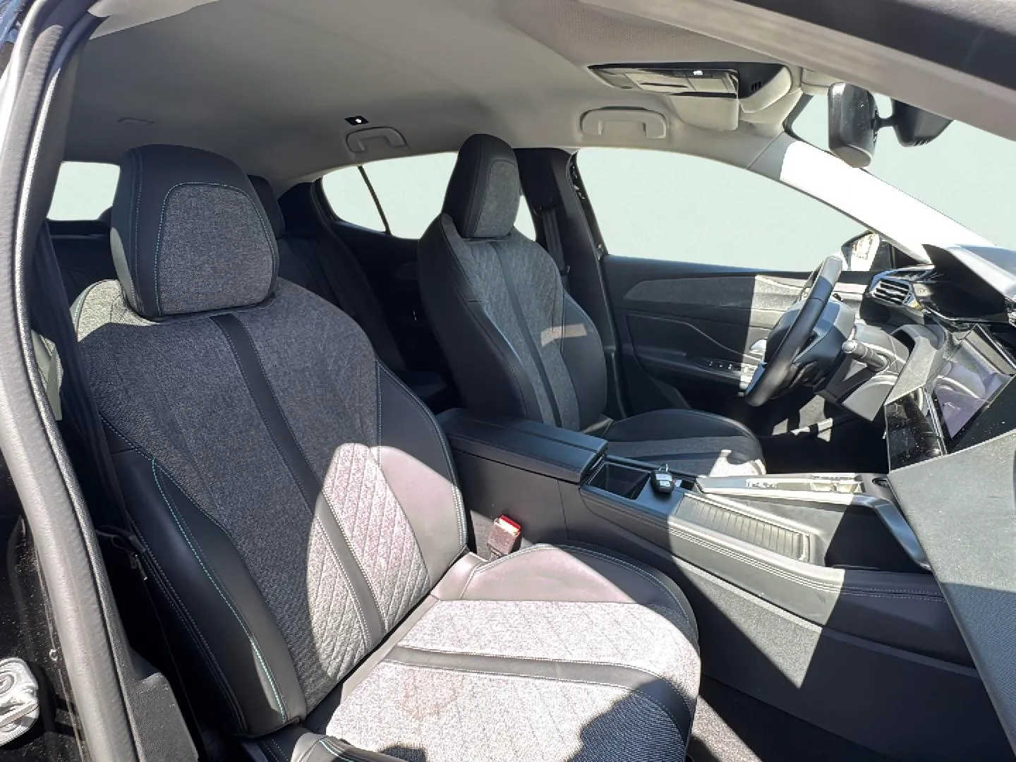 Peugeot 408 Allure Hybrid eDCS6 - foto 24